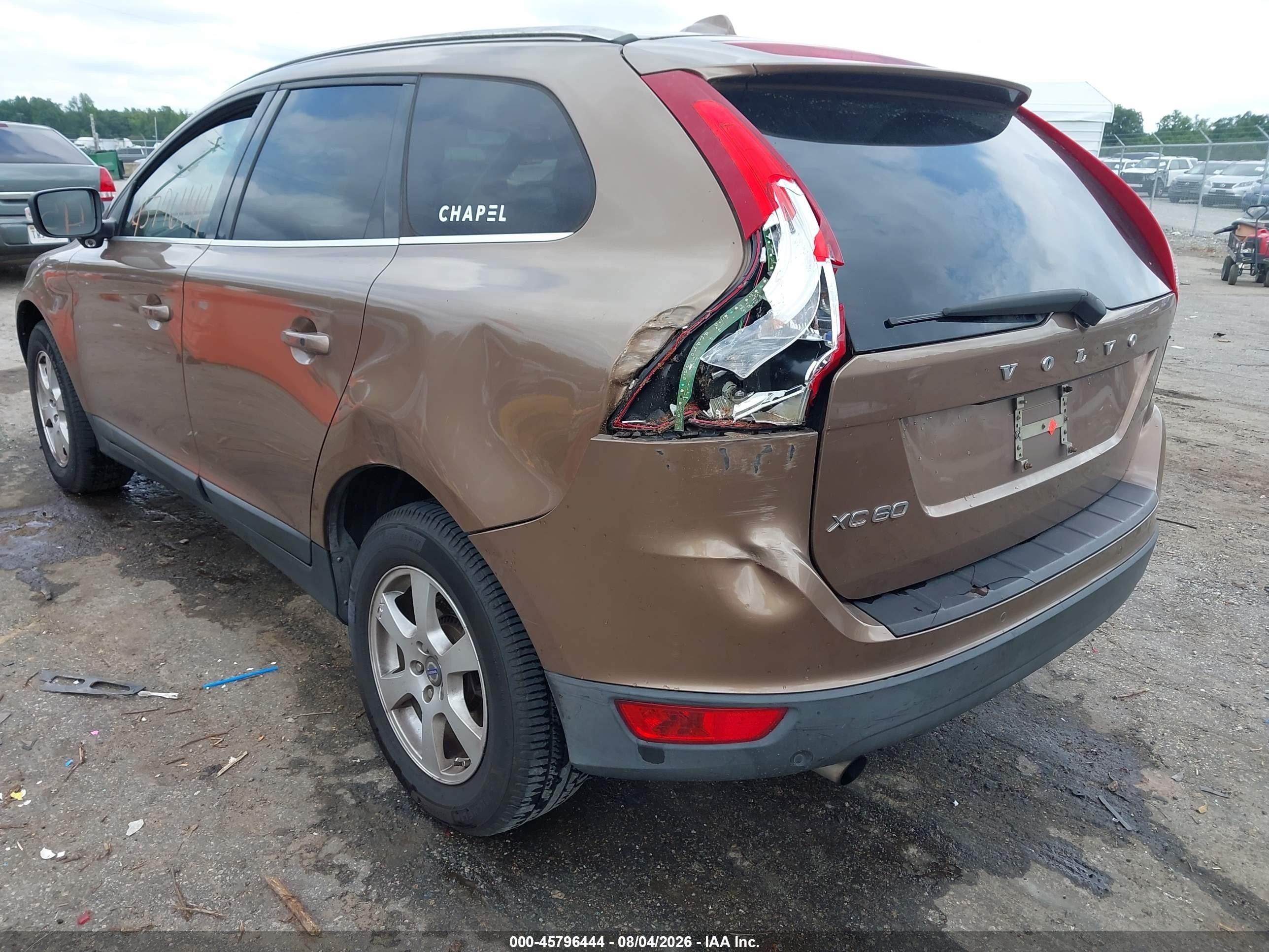 2011 Volvo Xc60 3.2/3.2 R-design Brown vin: YV4952DL7B2176010