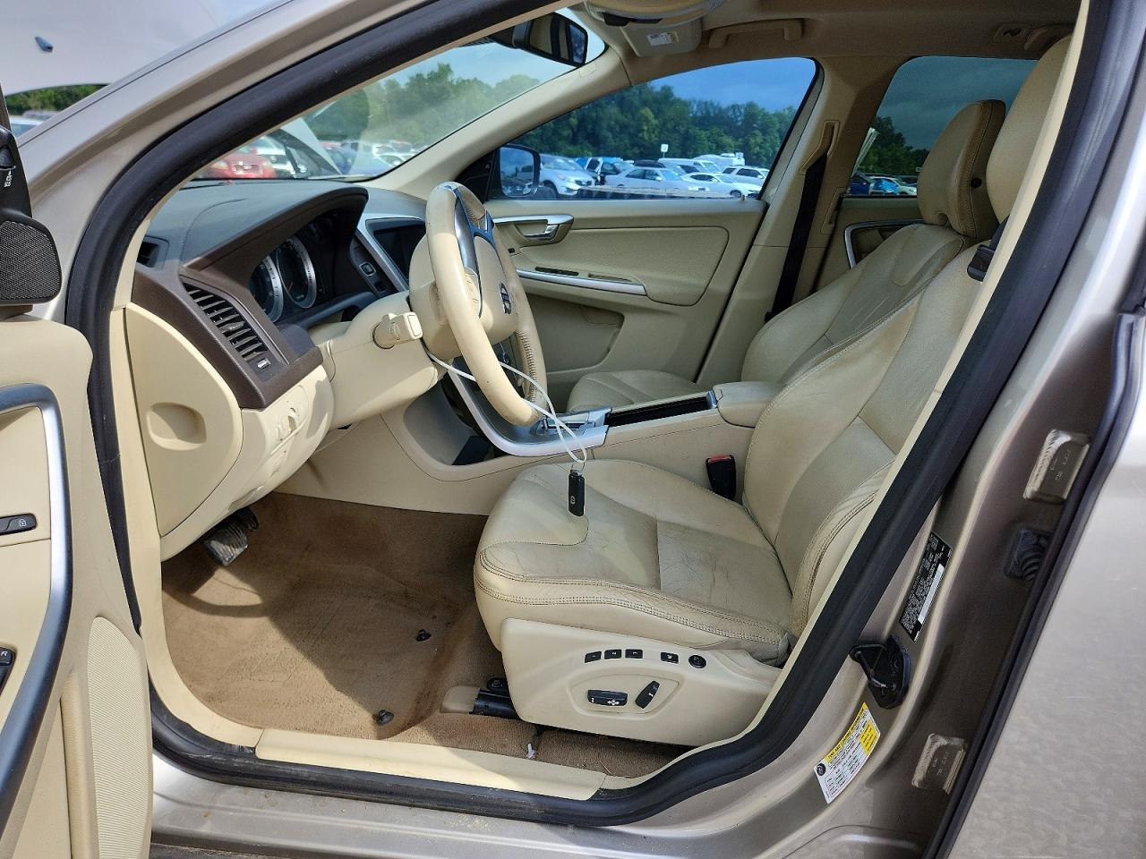 2011 Volvo Xc60 3.2 Tan vin: YV4952DL7B2206249