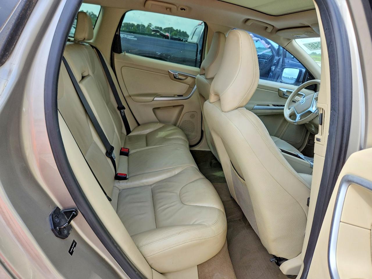 2011 Volvo Xc60 3.2 Tan vin: YV4952DL7B2206249