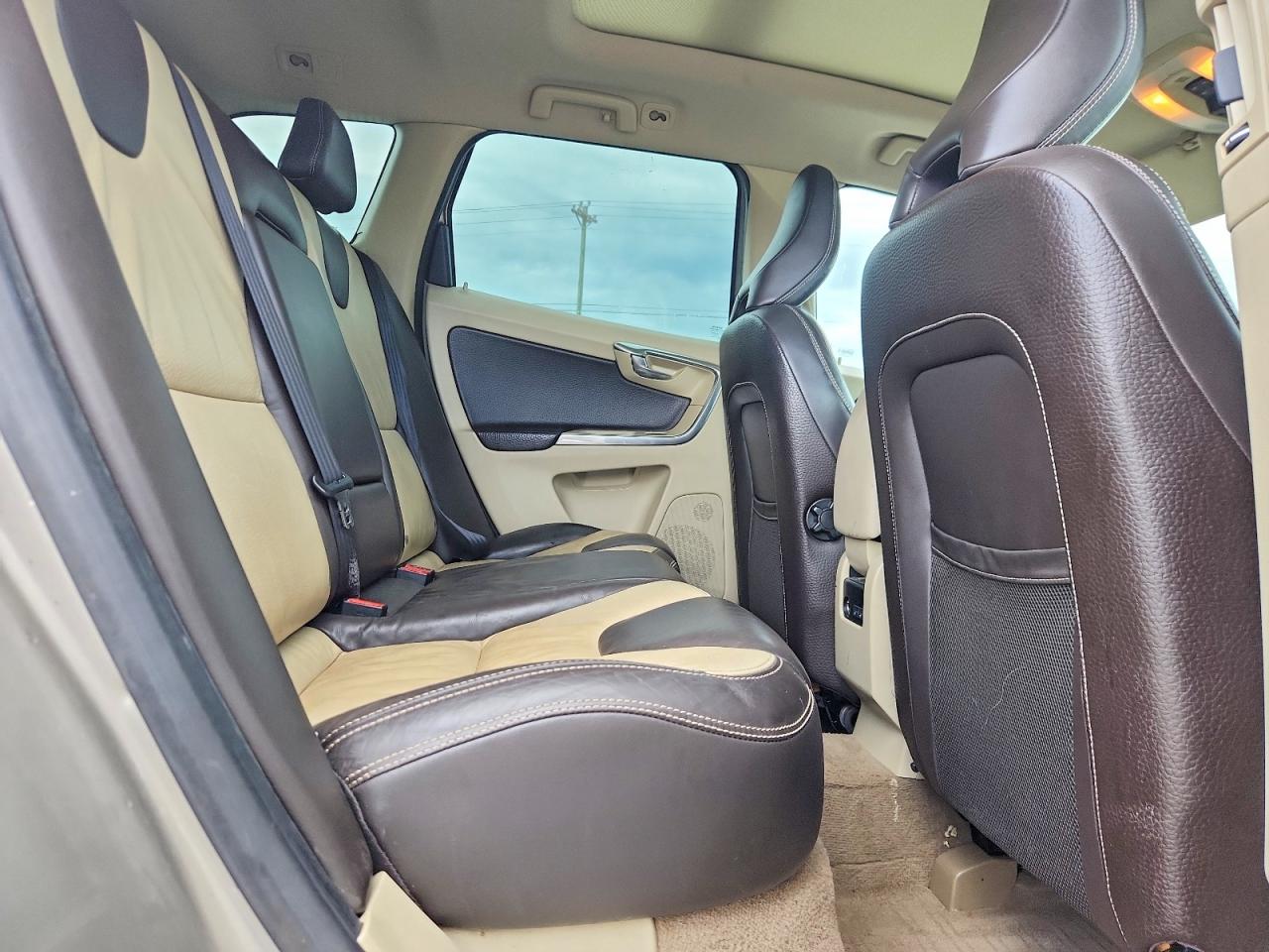 2013 Volvo Xc60 3.2 Silver vin: YV4952DL8D2452018
