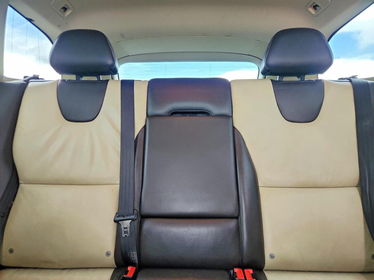 2013 Volvo Xc60 3.2 Silver vin: YV4952DL8D2452018