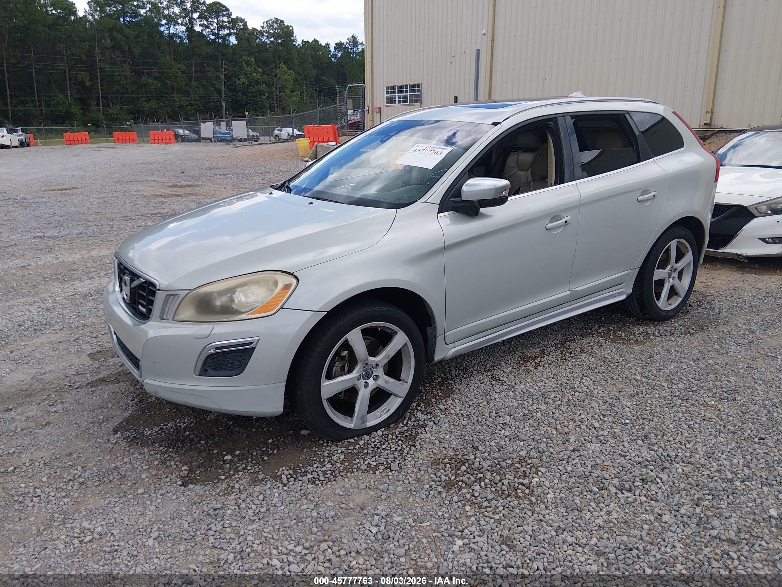 2011 Volvo Xc60 3.2 White vin: YV4952DL9B2181547