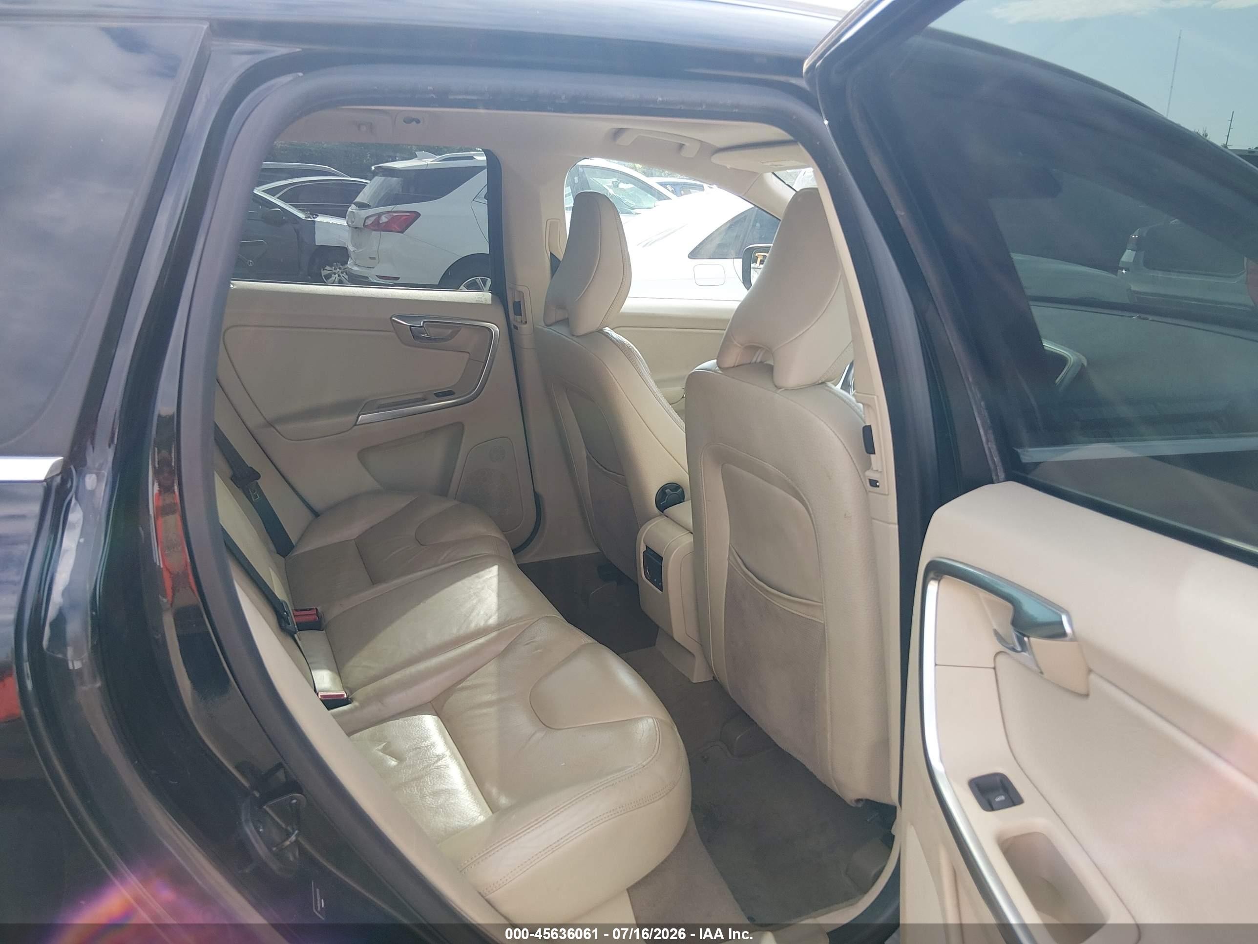 2012 Volvo Xc60 3.2/3.2 Platinum/3.2 Premier/3.2 Premier Plus Black vin: YV4952DL9C2297235