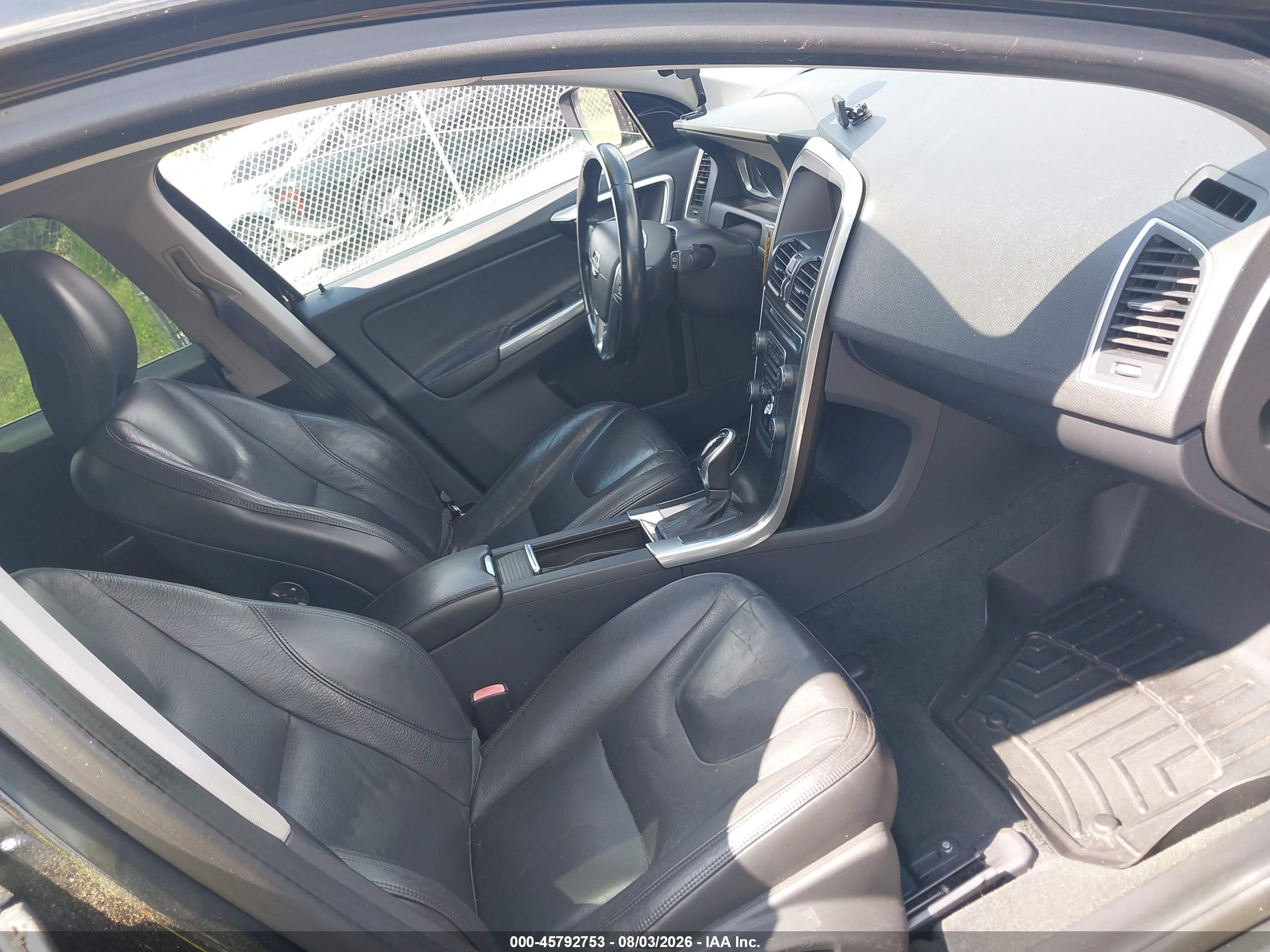 2014 Volvo Xc60 3.2 Premier Черный vin: YV4952DL9E2554008