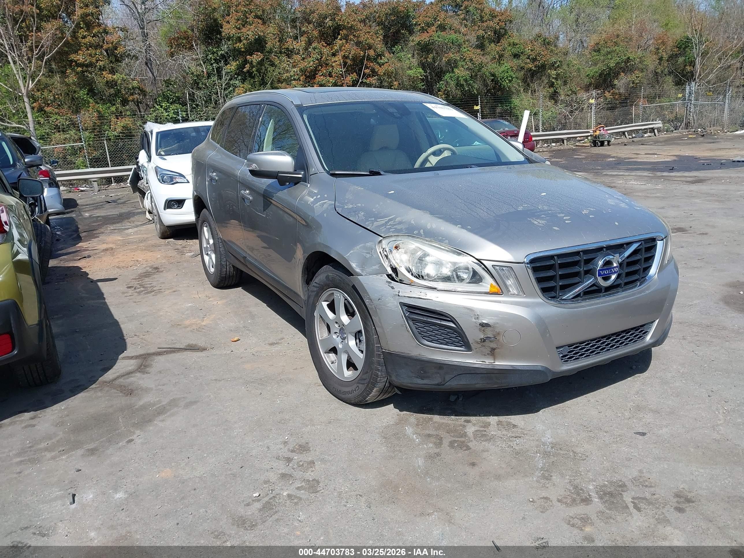 YV4952DLXC2249789