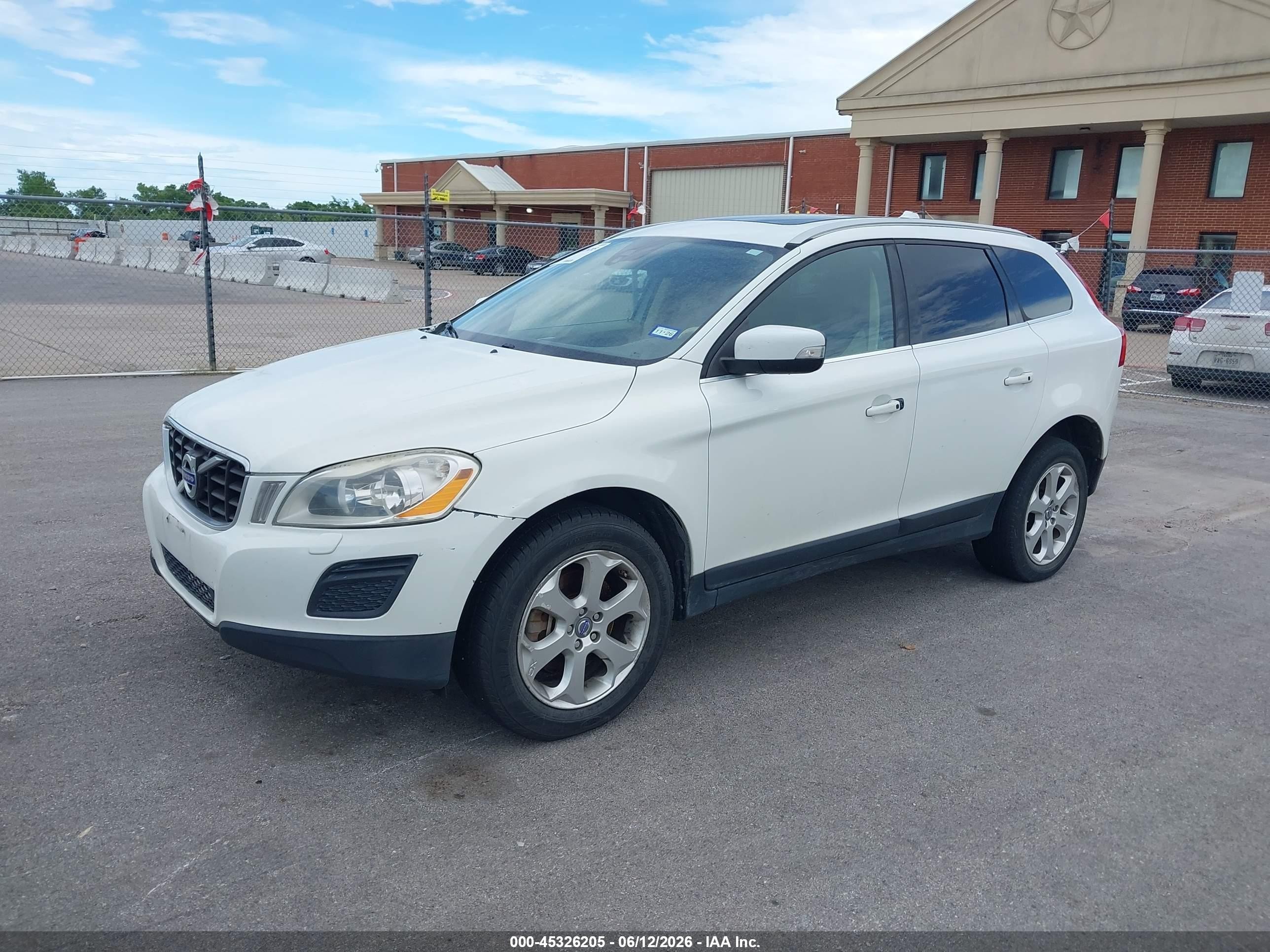 2013 Volvo Xc60 3.2/3.2 Platinum/3.2 Premier/3.2 Premier Plus White vin: YV4952DLXD2406058