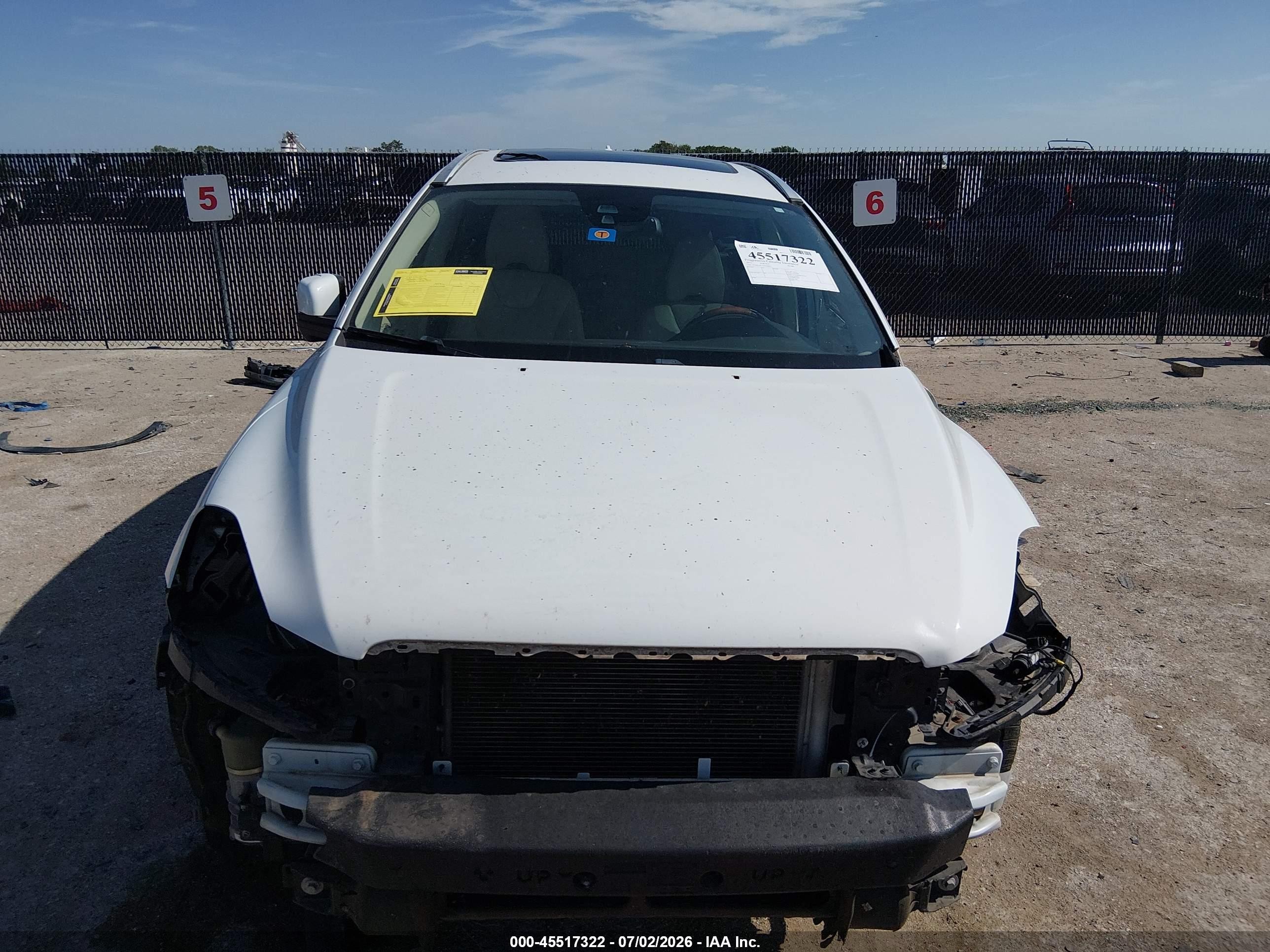 2013 Volvo Xc60 3.2 Platinum White vin: YV4952DLXD2454031