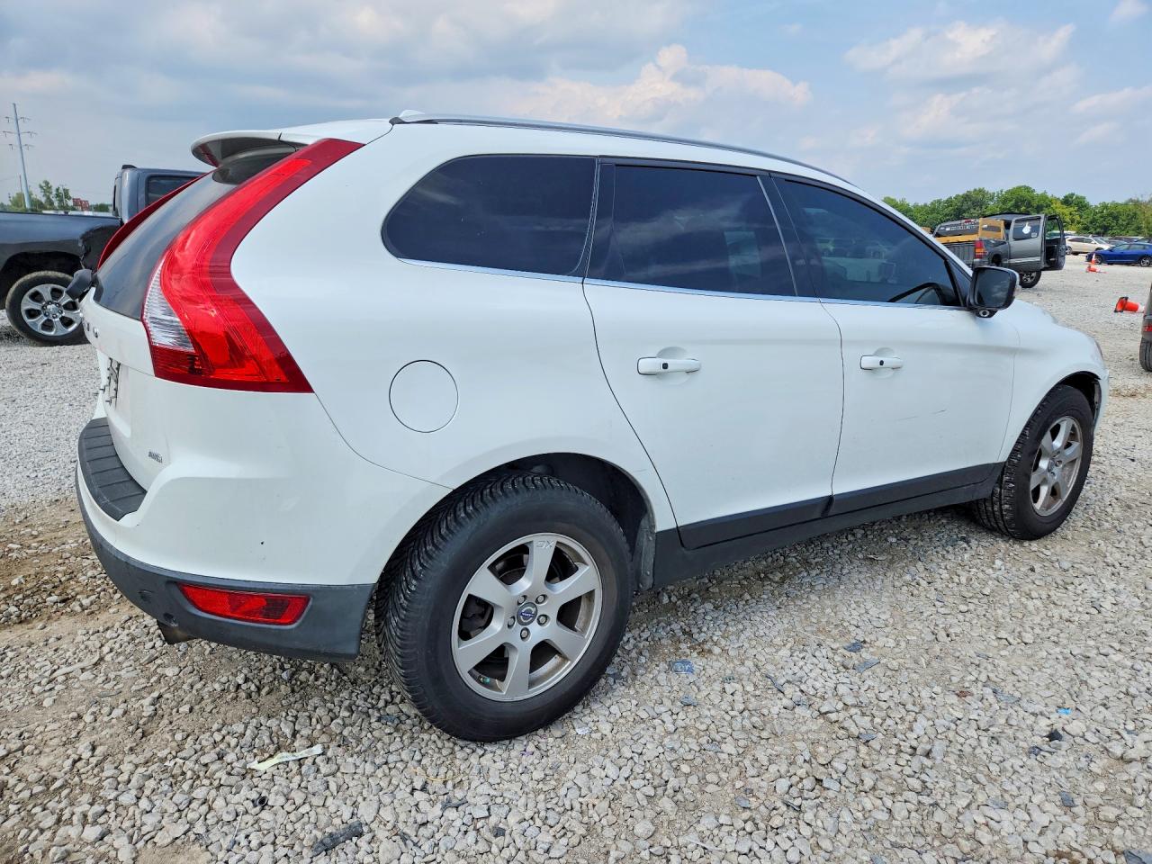 2011 Volvo Xc60 3.2 White vin: YV4952DZ1B2149857