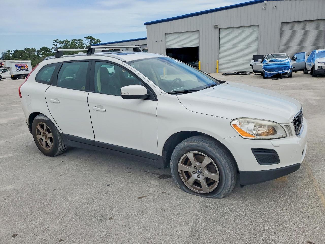 2011 Volvo Xc60 3.2 White vin: YV4952DZ2B2222296