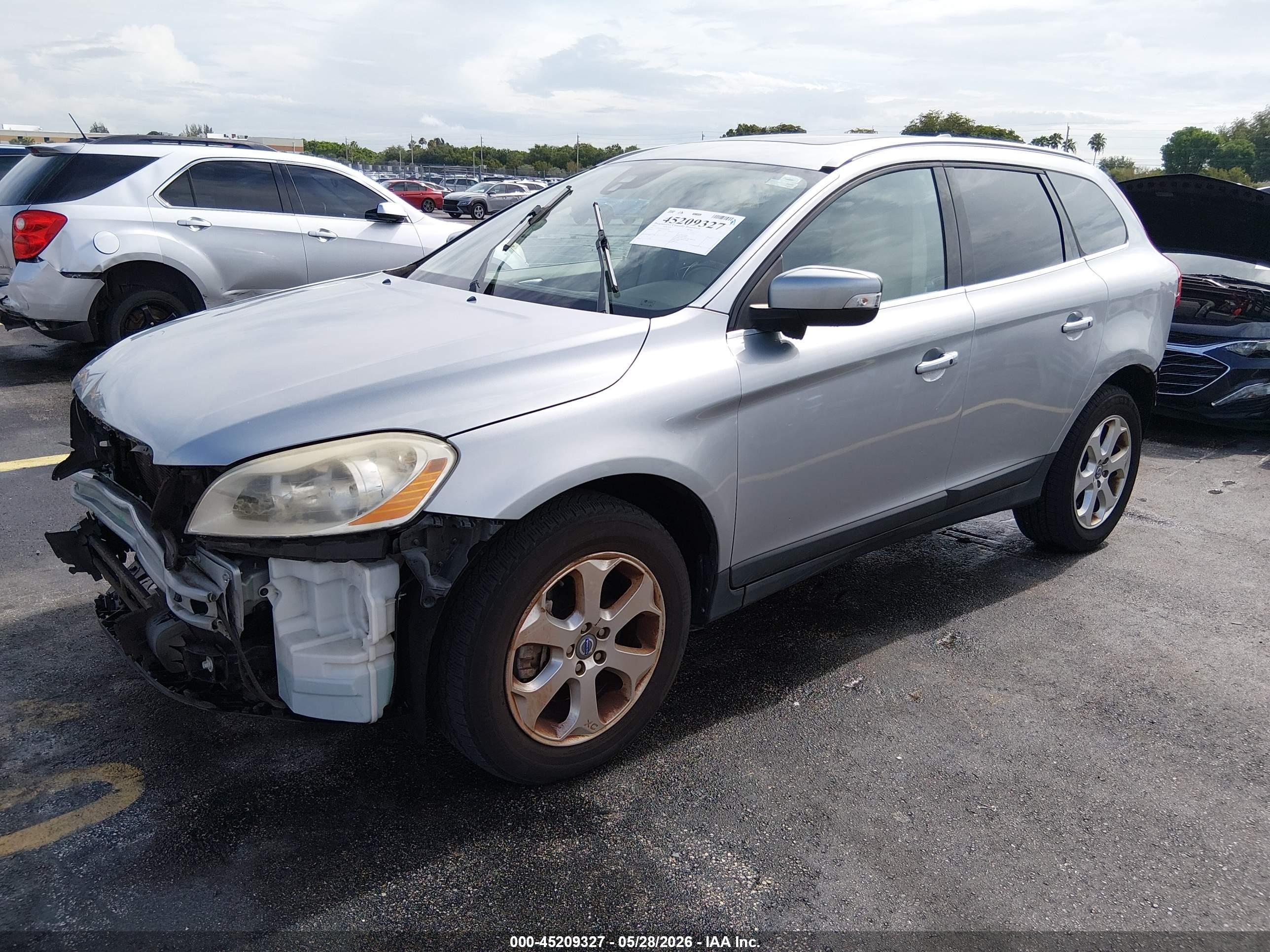 2013 Volvo Xc60 3.2 Premier Silver vin: YV4952DZ2D2407564