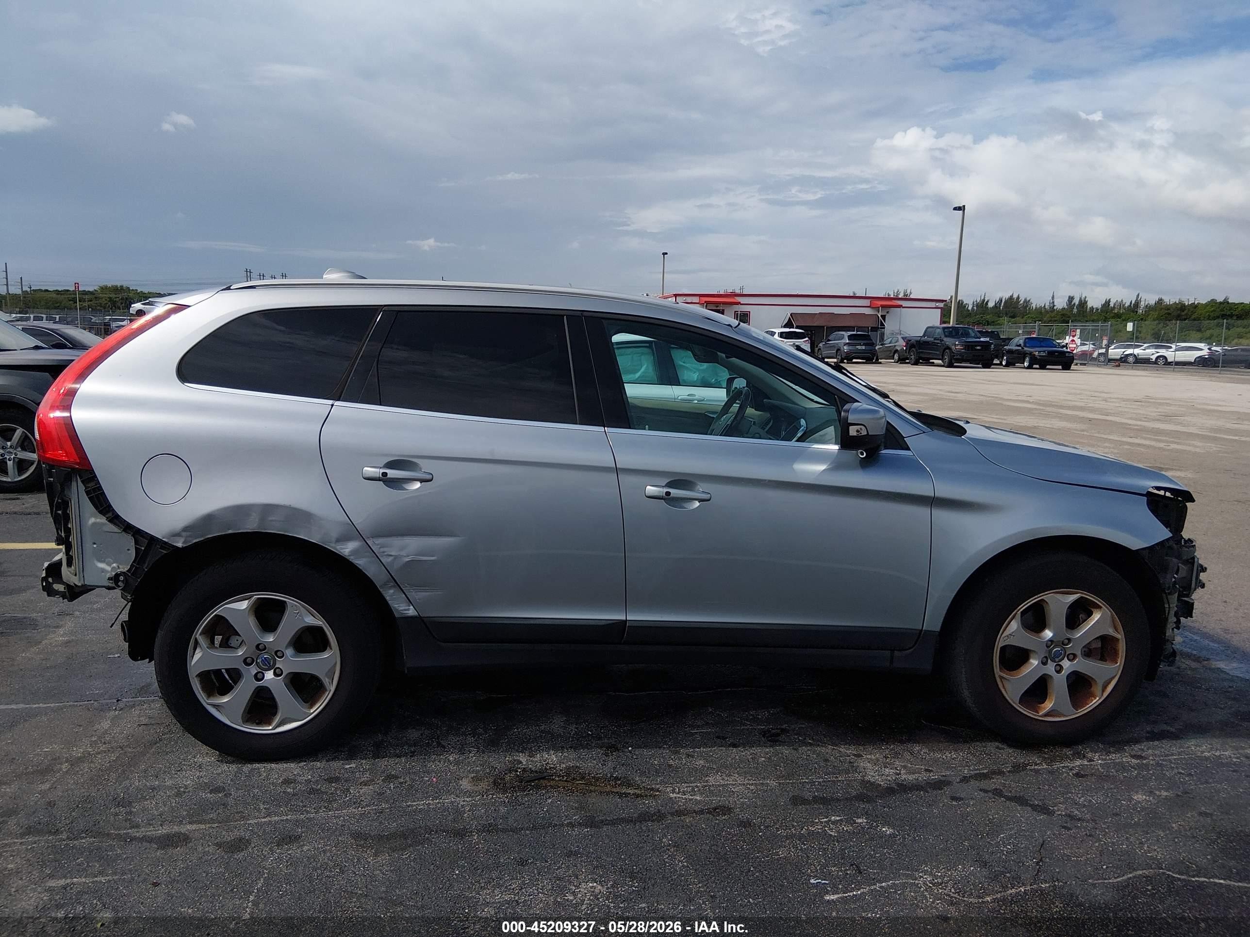 2013 Volvo Xc60 3.2 Premier Silver vin: YV4952DZ2D2407564