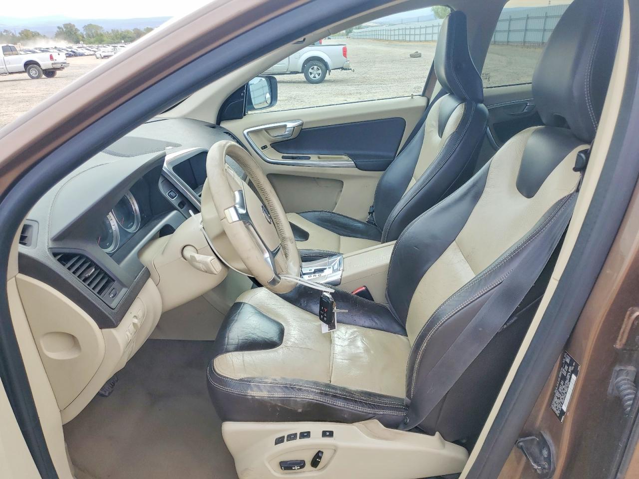 2012 Volvo Xc60 3.2 Brown vin: YV4952DZ3C2328032
