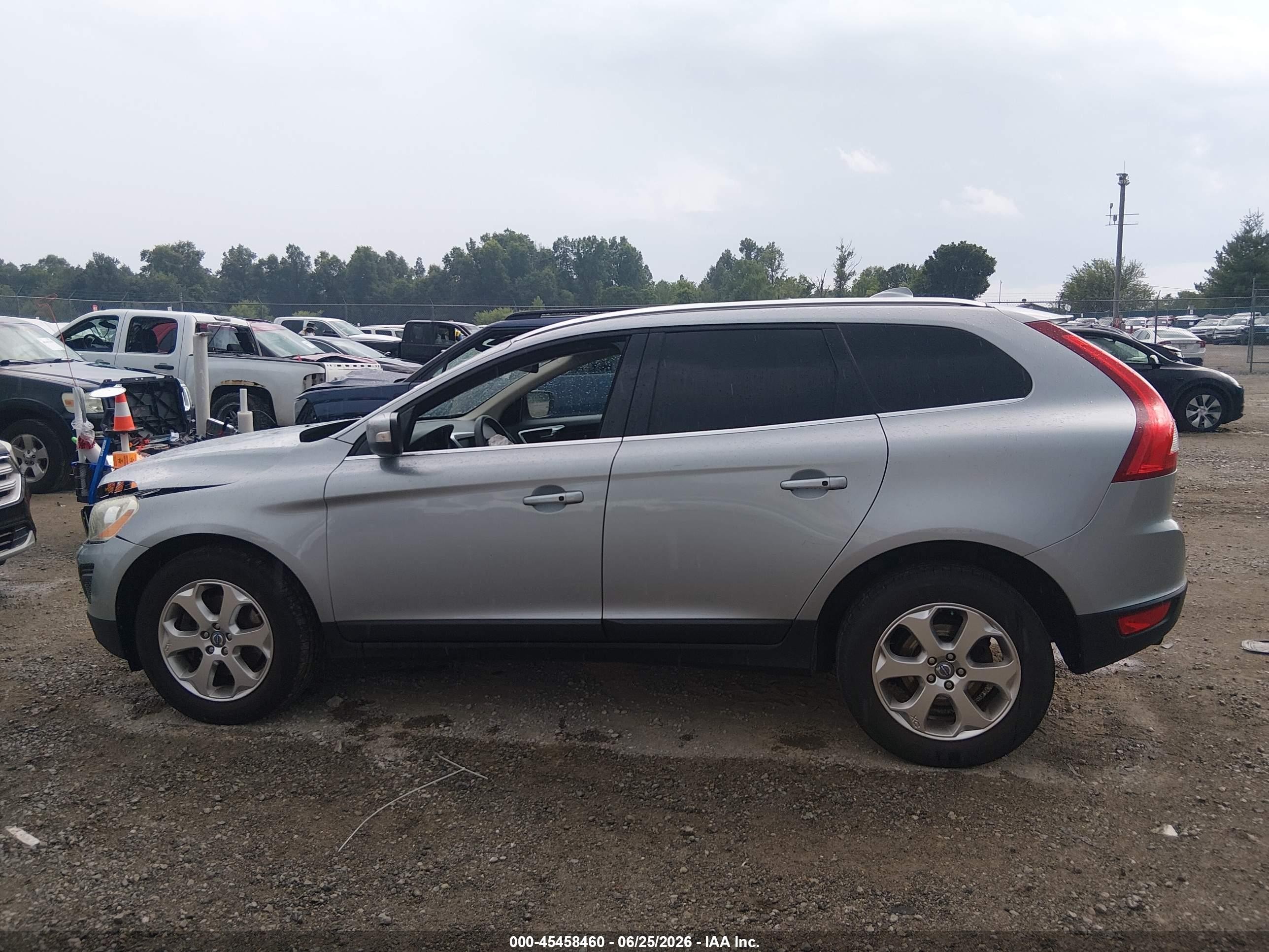 2013 Volvo Xc60 3.2 Premier Silver vin: YV4952DZ3D2433641