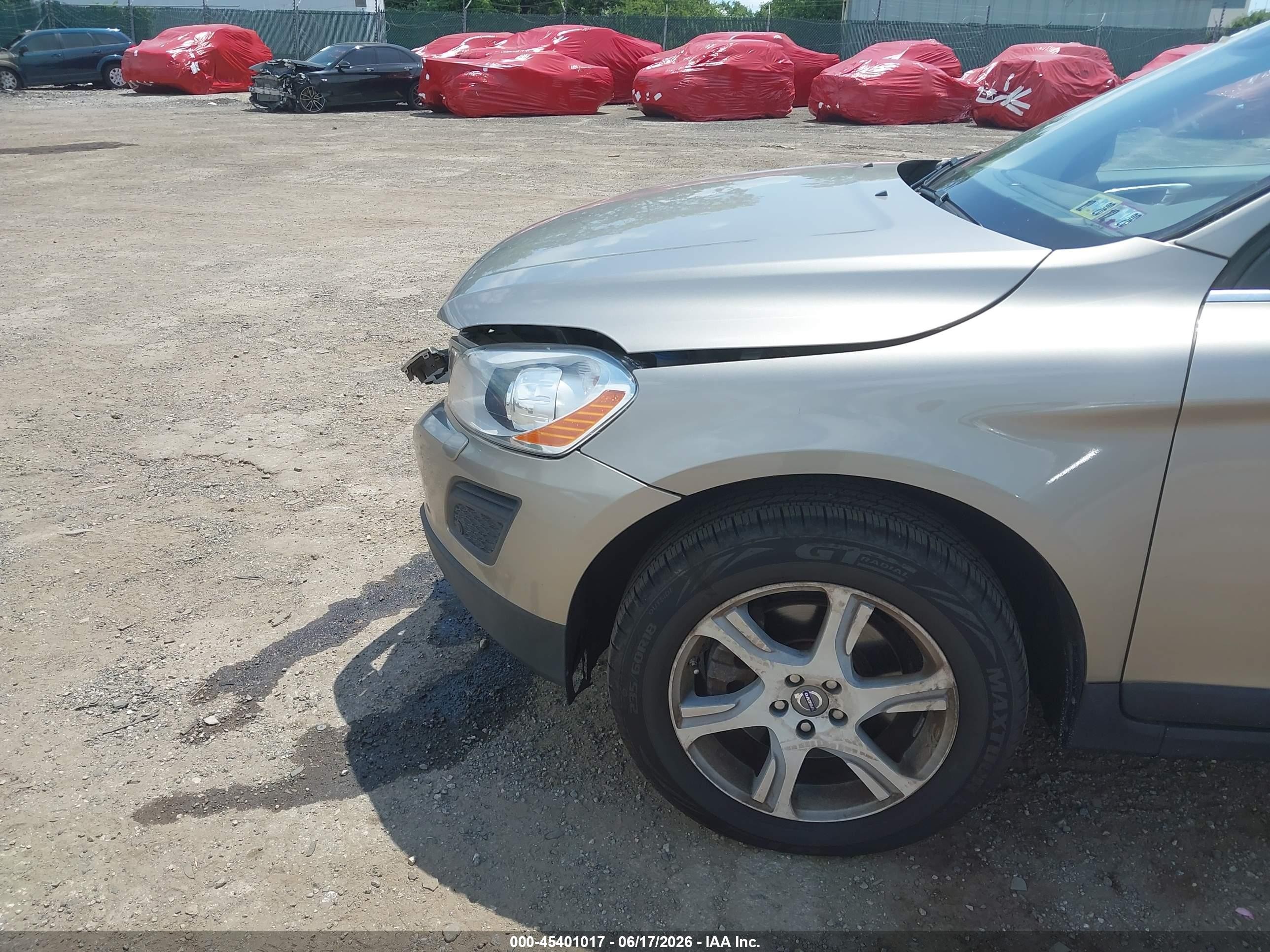2013 Volvo Xc60 3.2/3.2 Platinum/3.2 Premier/3.2 Premier Plus Silver vin: YV4952DZ3D2441397
