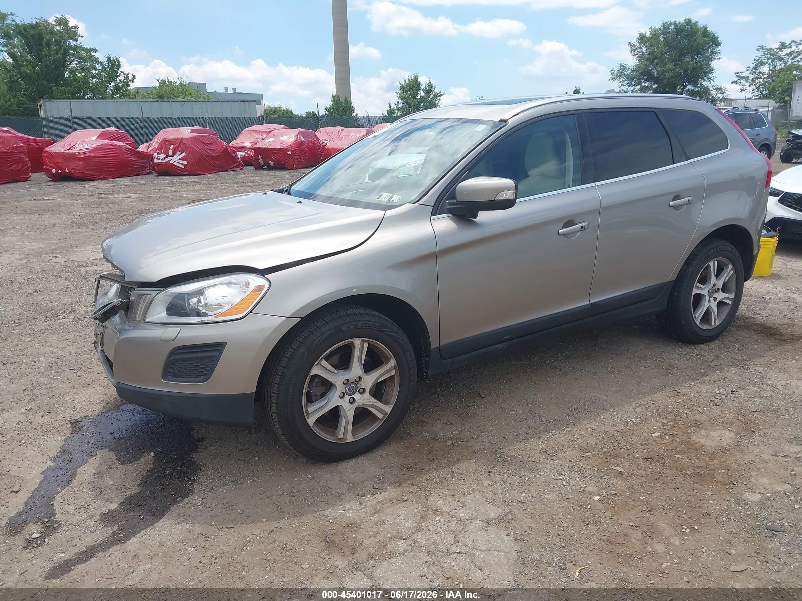 2013 Volvo Xc60 3.2/3.2 Platinum/3.2 Premier/3.2 Premier Plus Silver vin: YV4952DZ3D2441397