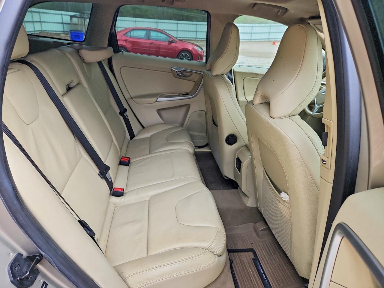 2012 Volvo Xc60 3.2 Beige vin: YV4952DZ5C2238669