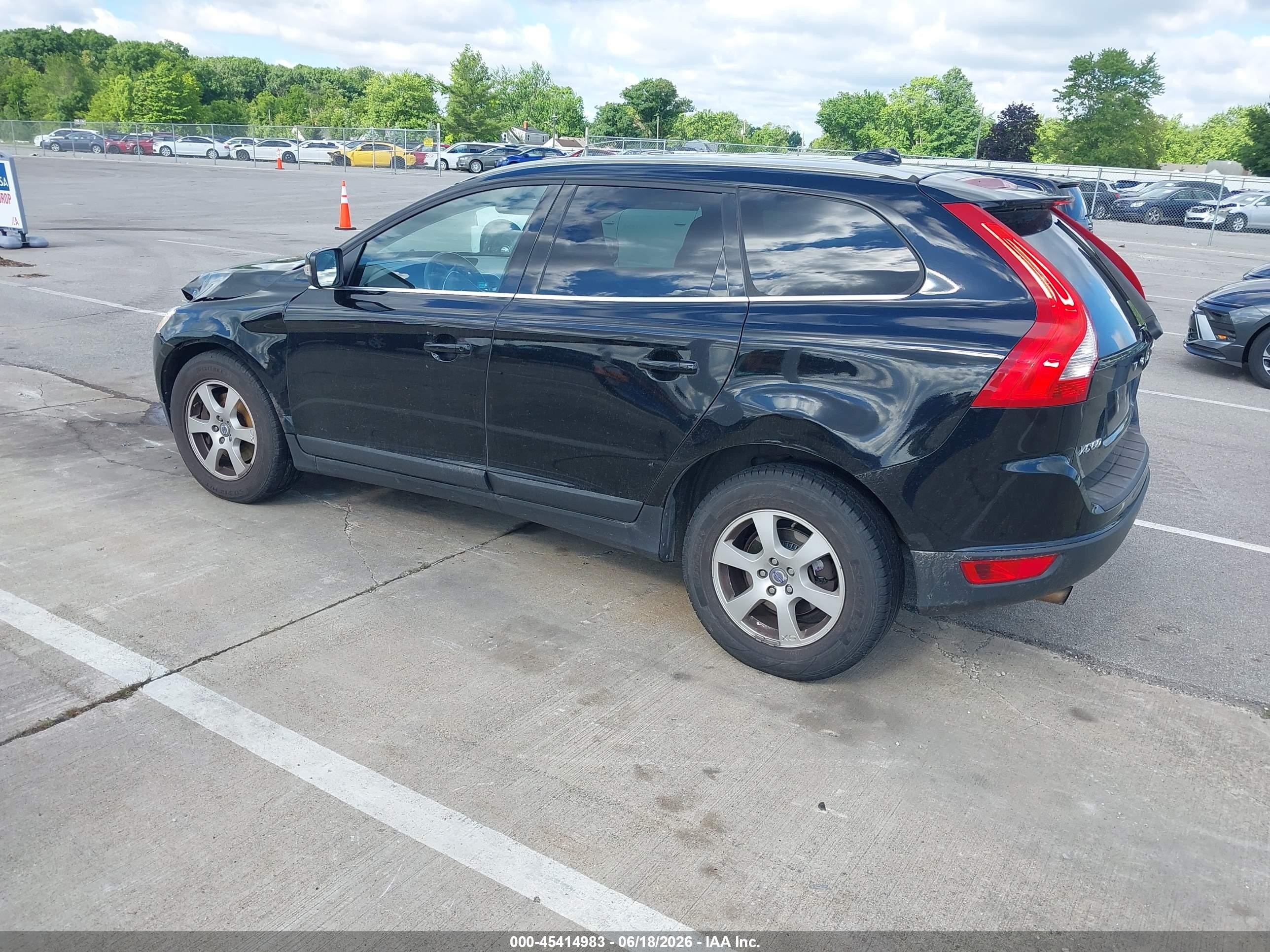 2011 Volvo Xc60 3.2/3.2 R-design Черный vin: YV4952DZ6B2138952