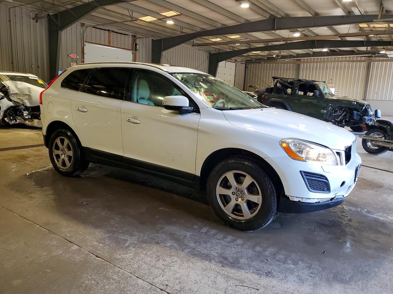 2012 Volvo Xc60 3.2 White vin: YV4952DZ6C2338005
