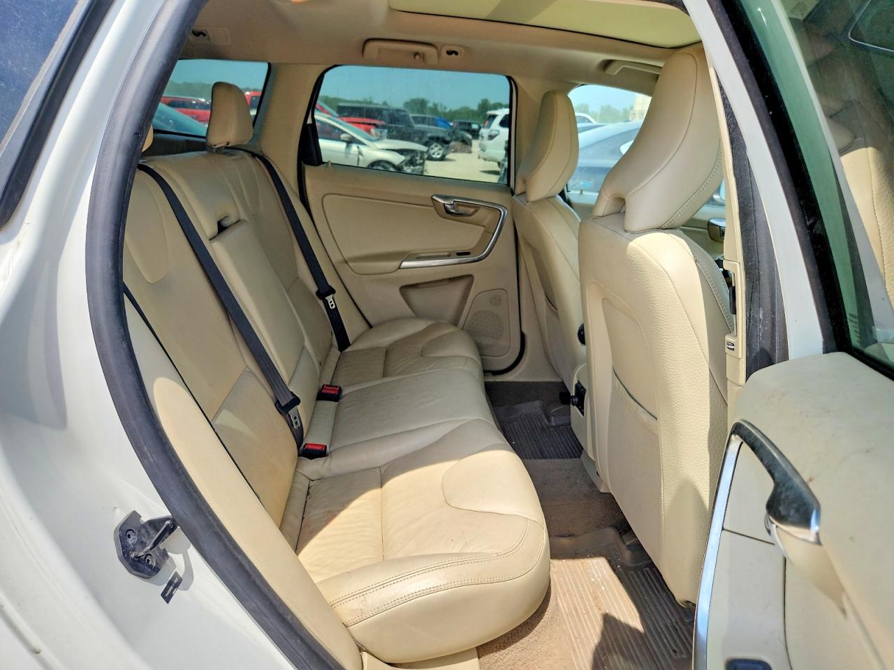 2013 Volvo Xc60 3.2 White vin: YV4952DZ6D2430670