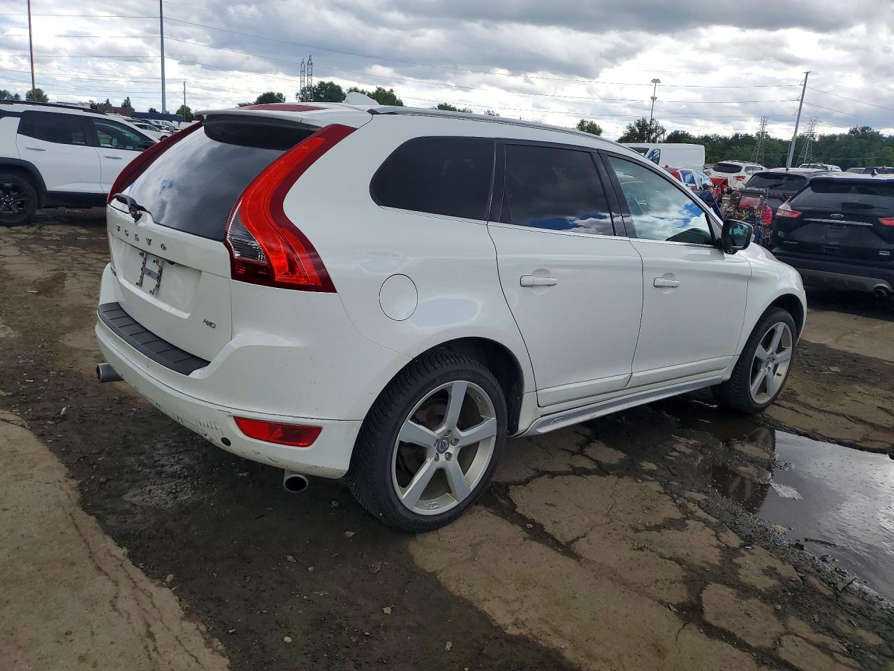 2011 Volvo Xc60 3.2 Белый vin: YV4952DZ7B2202948