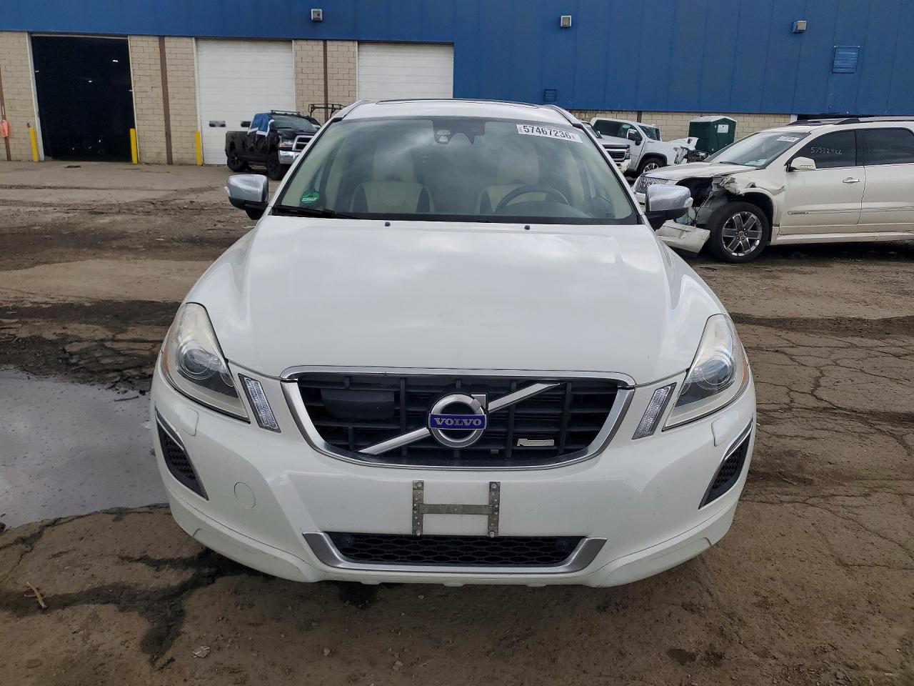 2011 Volvo Xc60 3.2 Белый vin: YV4952DZ7B2202948