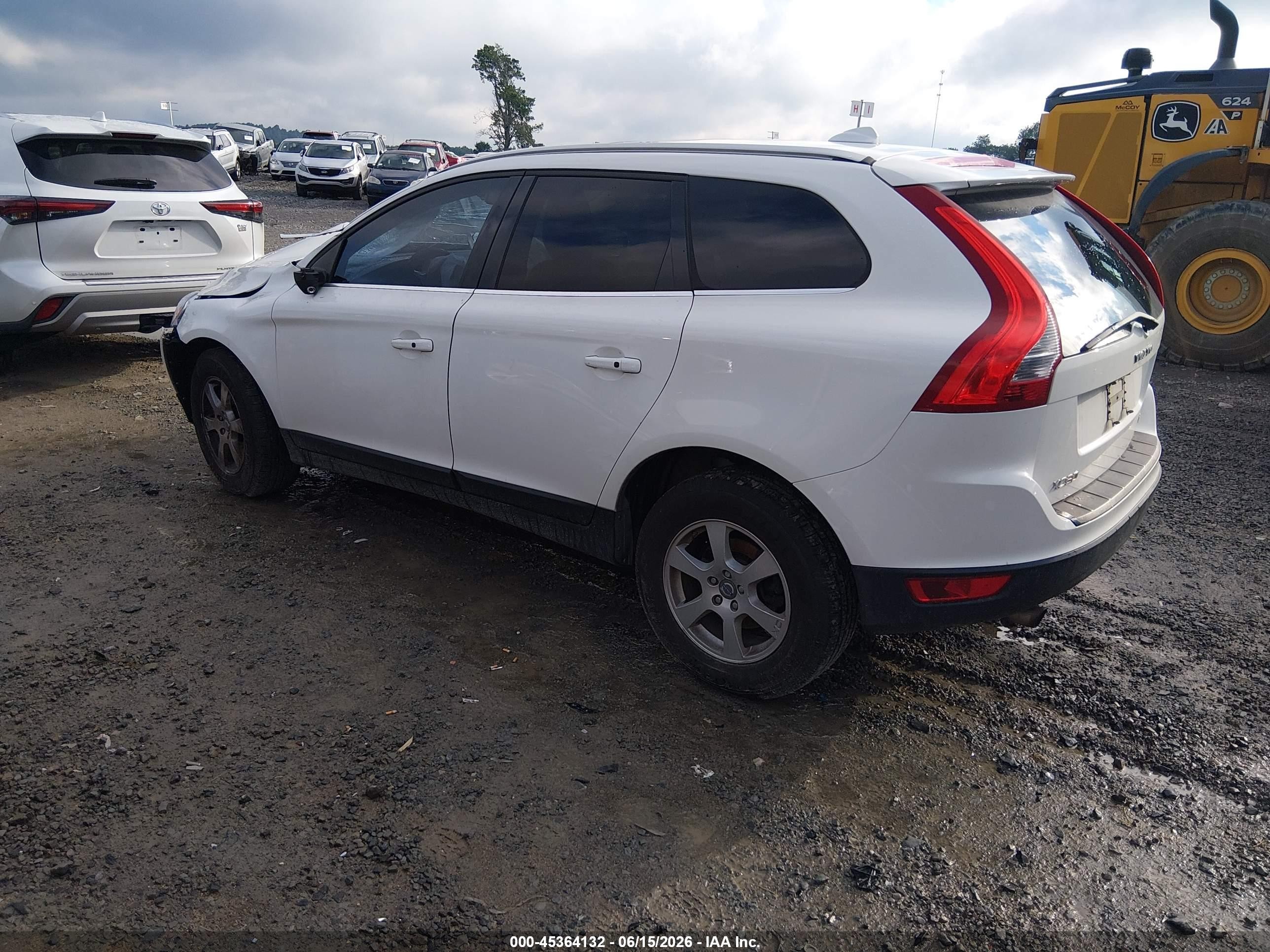 2011 Volvo Xc60 3.2 White vin: YV4952DZ8B2220052