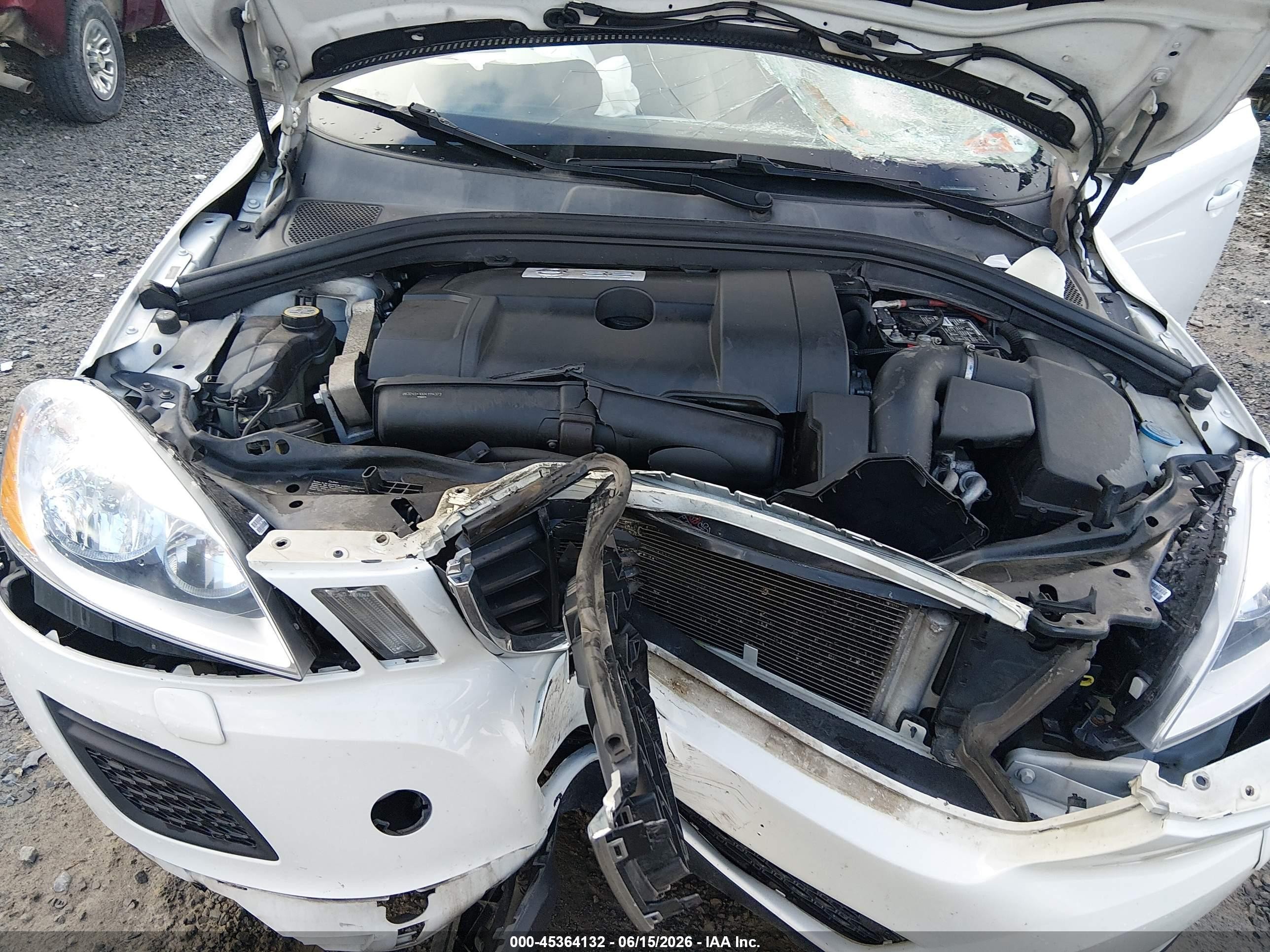 2011 Volvo Xc60 3.2 White vin: YV4952DZ8B2220052