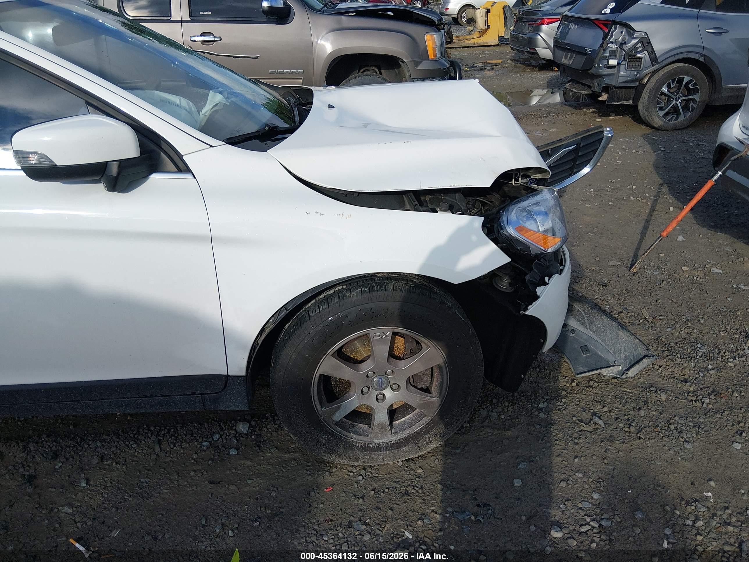 2011 Volvo Xc60 3.2 White vin: YV4952DZ8B2220052