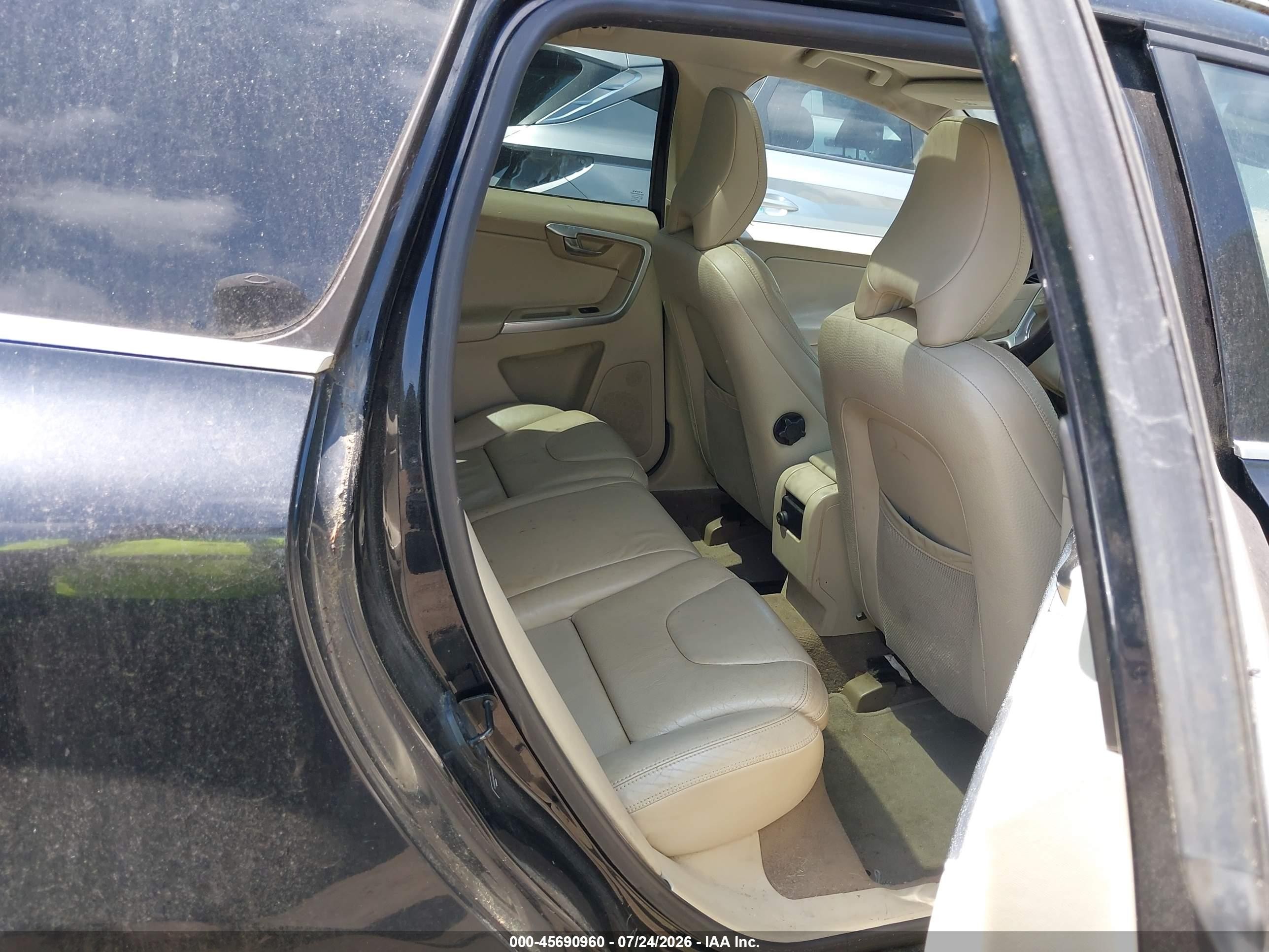 2011 Volvo Xc60 3.2/3.2 R-design Черный vin: YV4952DZ9B2163120