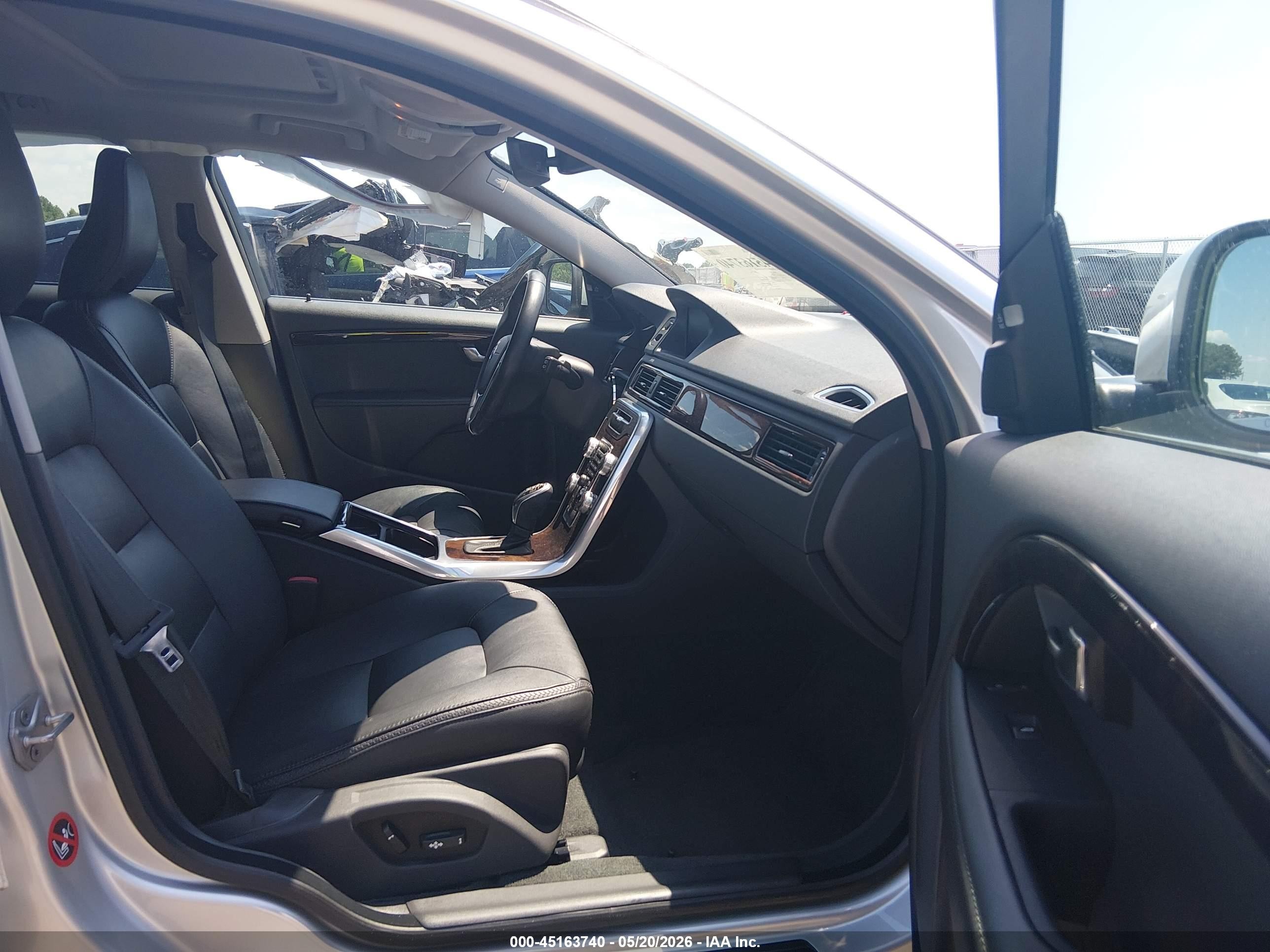 2015 Volvo Xc70 3.2 Premier Silver vin: YV4952NK6F1211850