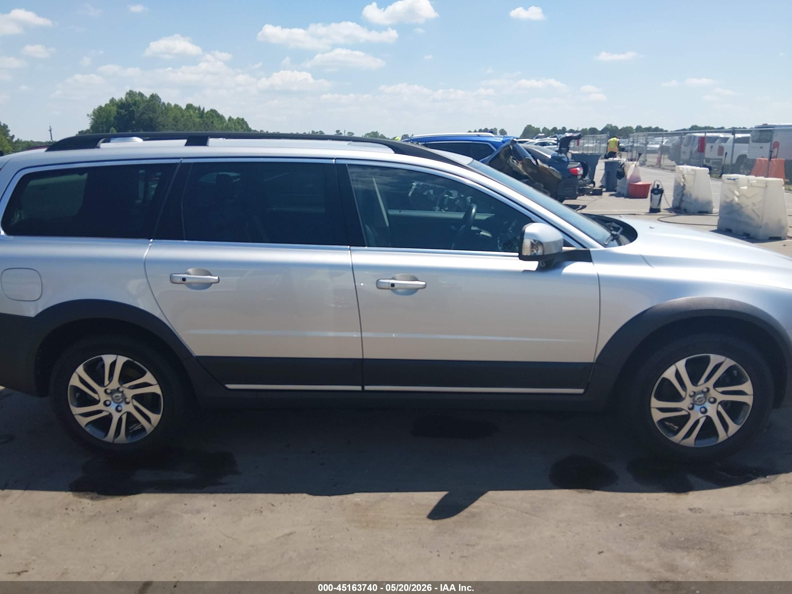 2015 Volvo Xc70 3.2 Premier Silver vin: YV4952NK6F1211850