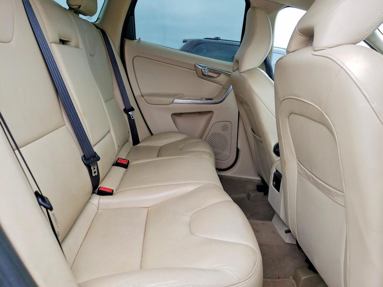 2015 Volvo Xc60 3.2 Premier + Brown vin: YV4952RC5F2576372