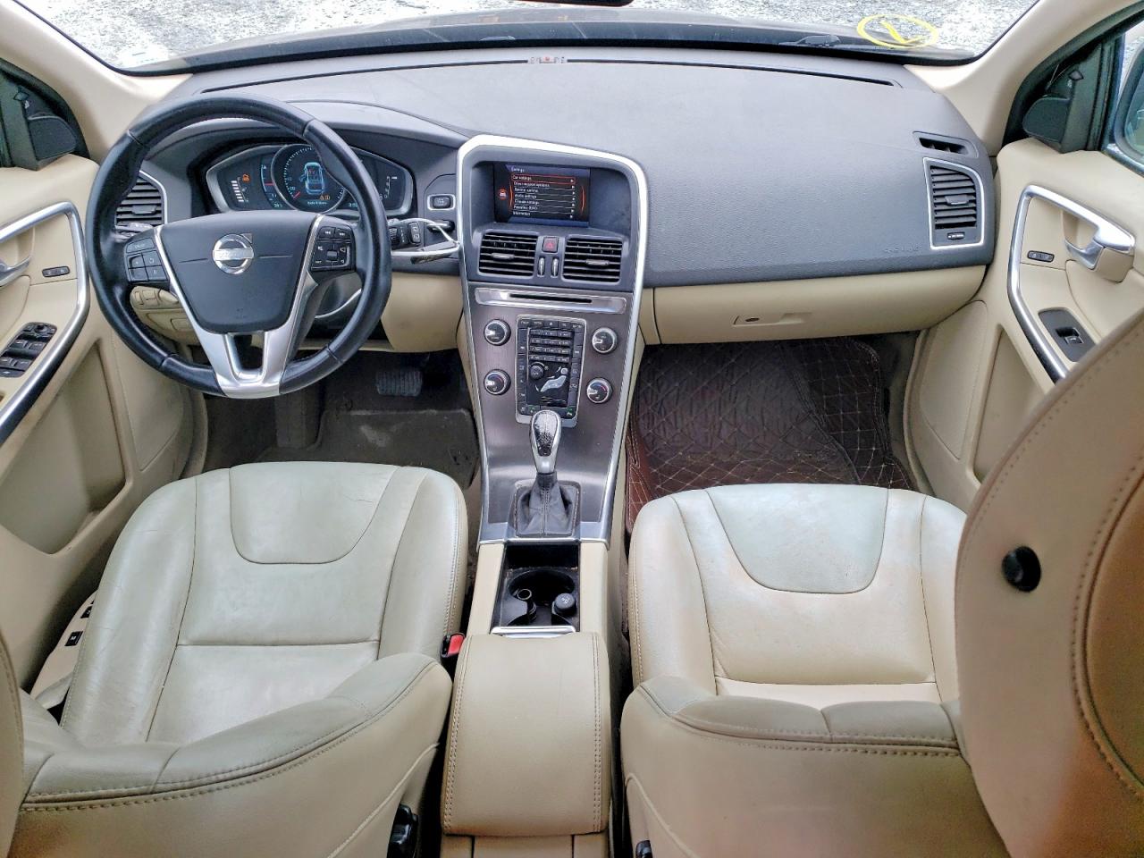 2015 Volvo Xc60 3.2 Premier + Brown vin: YV4952RC5F2576372