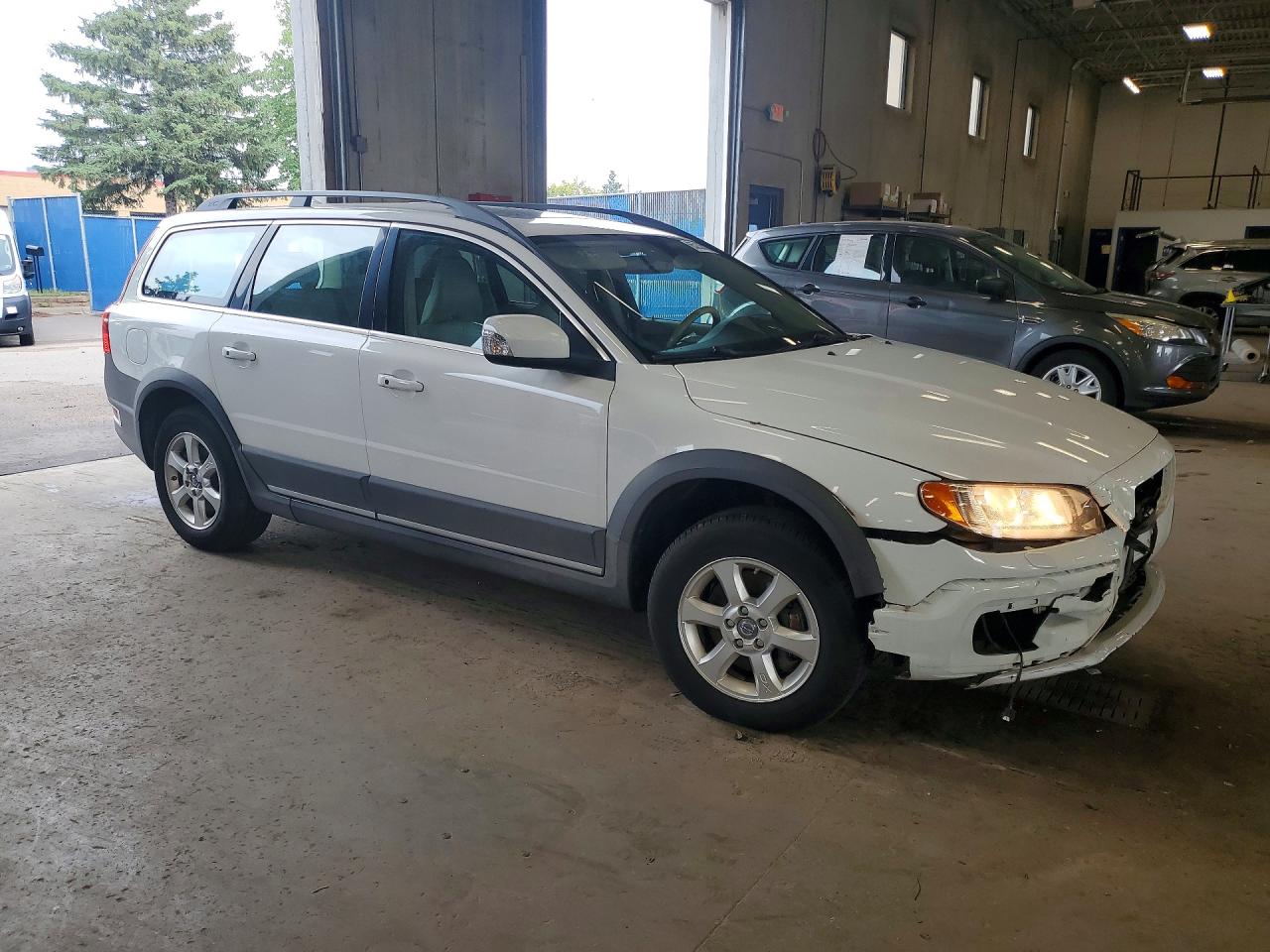 2010 Volvo Xc70 3.2 White vin: YV4960BZ3A1085586