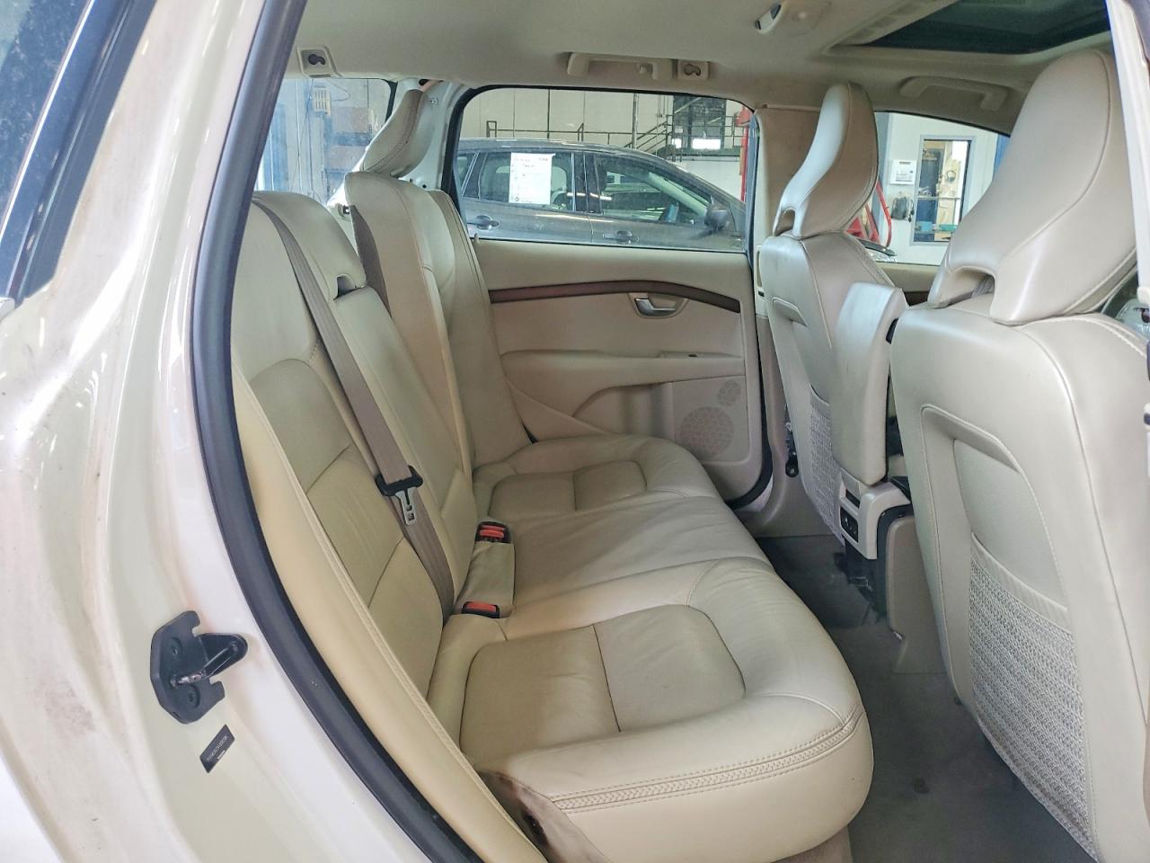 2010 Volvo Xc70 3.2 White vin: YV4960BZ3A1085586