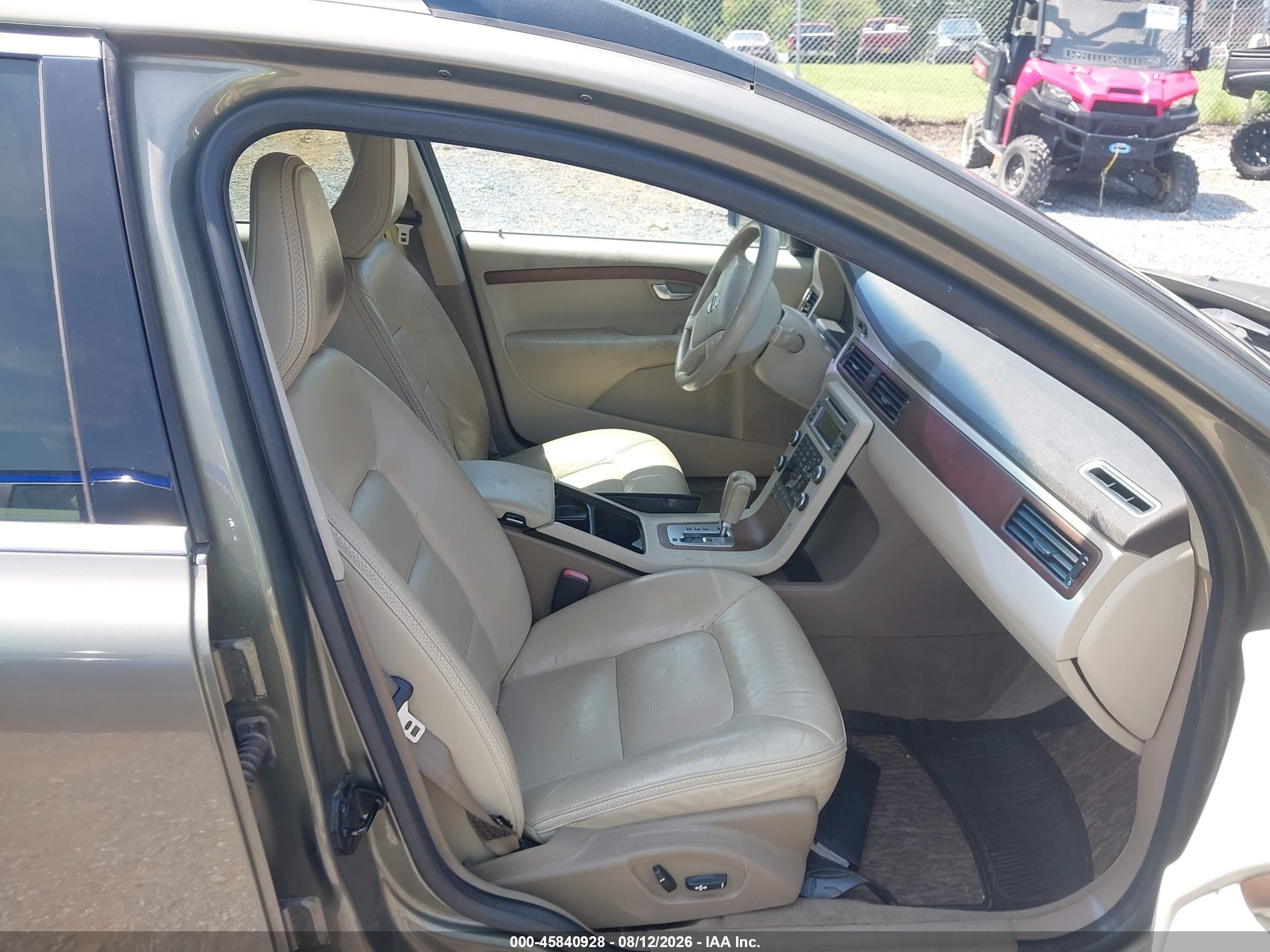 2010 Volvo Xc70 3.2 Золотой vin: YV4960BZ9A1085219
