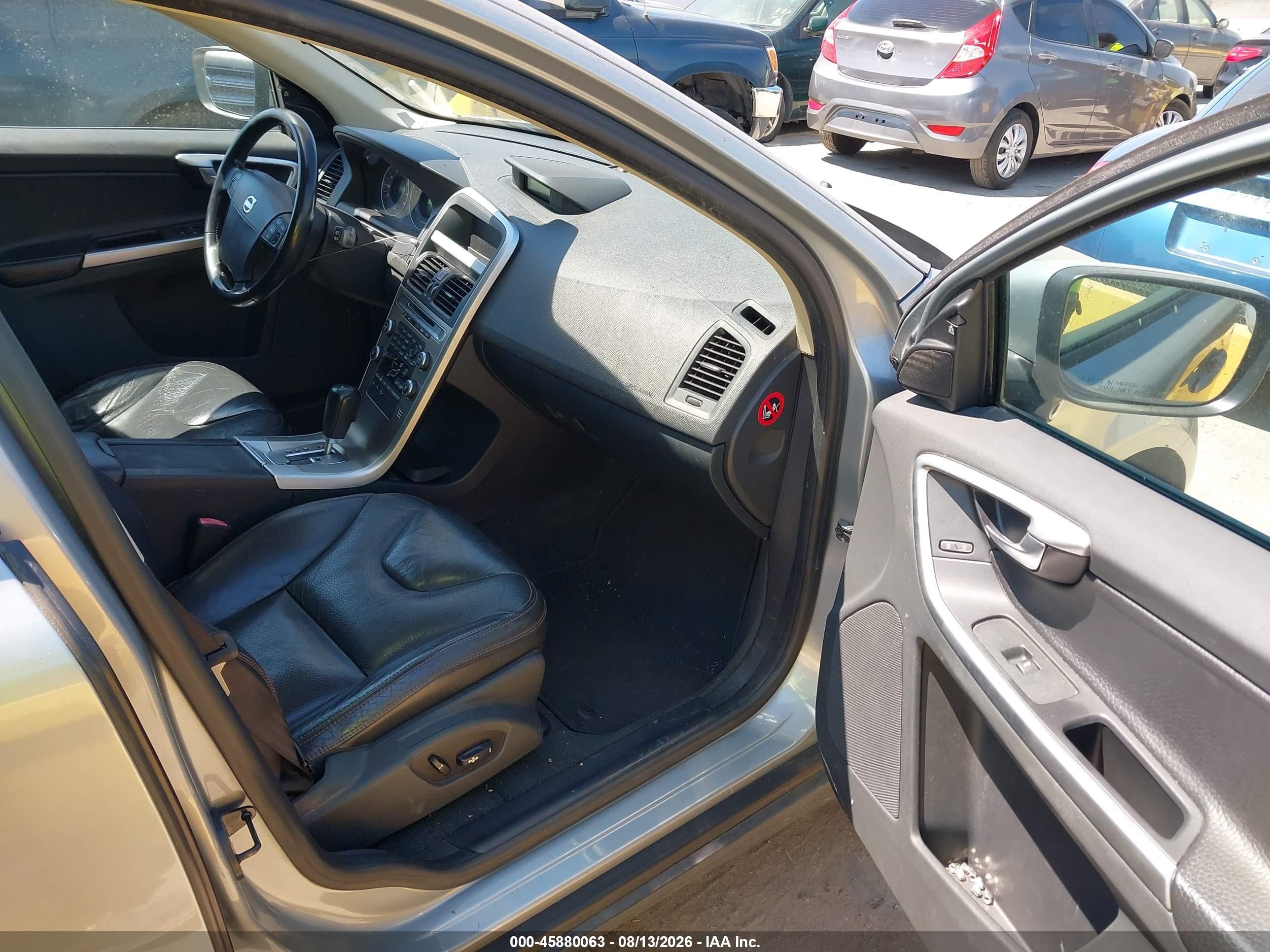 2010 Volvo Xc60 3.2 Silver vin: YV4960DZ8A2123787