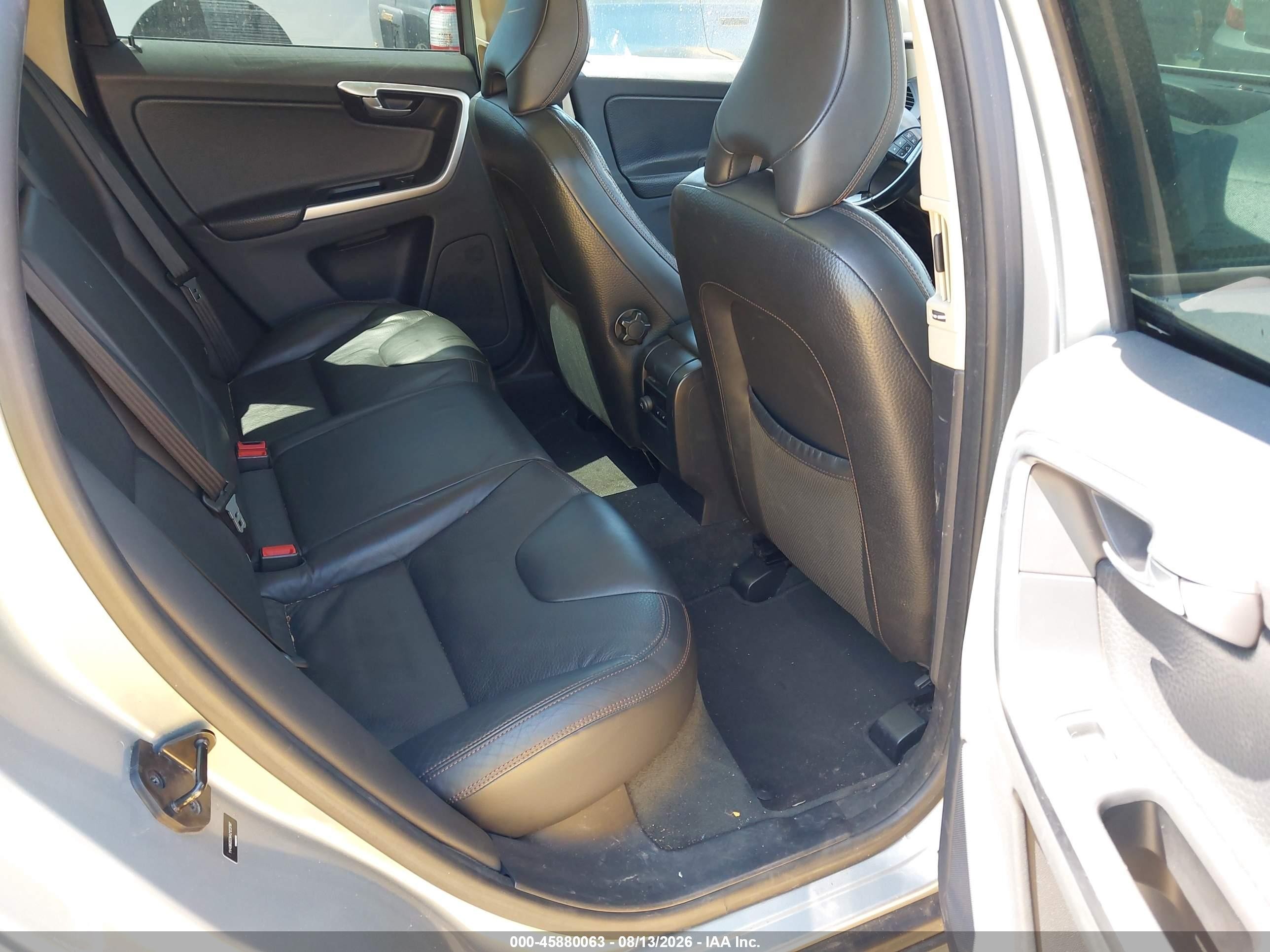2010 Volvo Xc60 3.2 Silver vin: YV4960DZ8A2123787