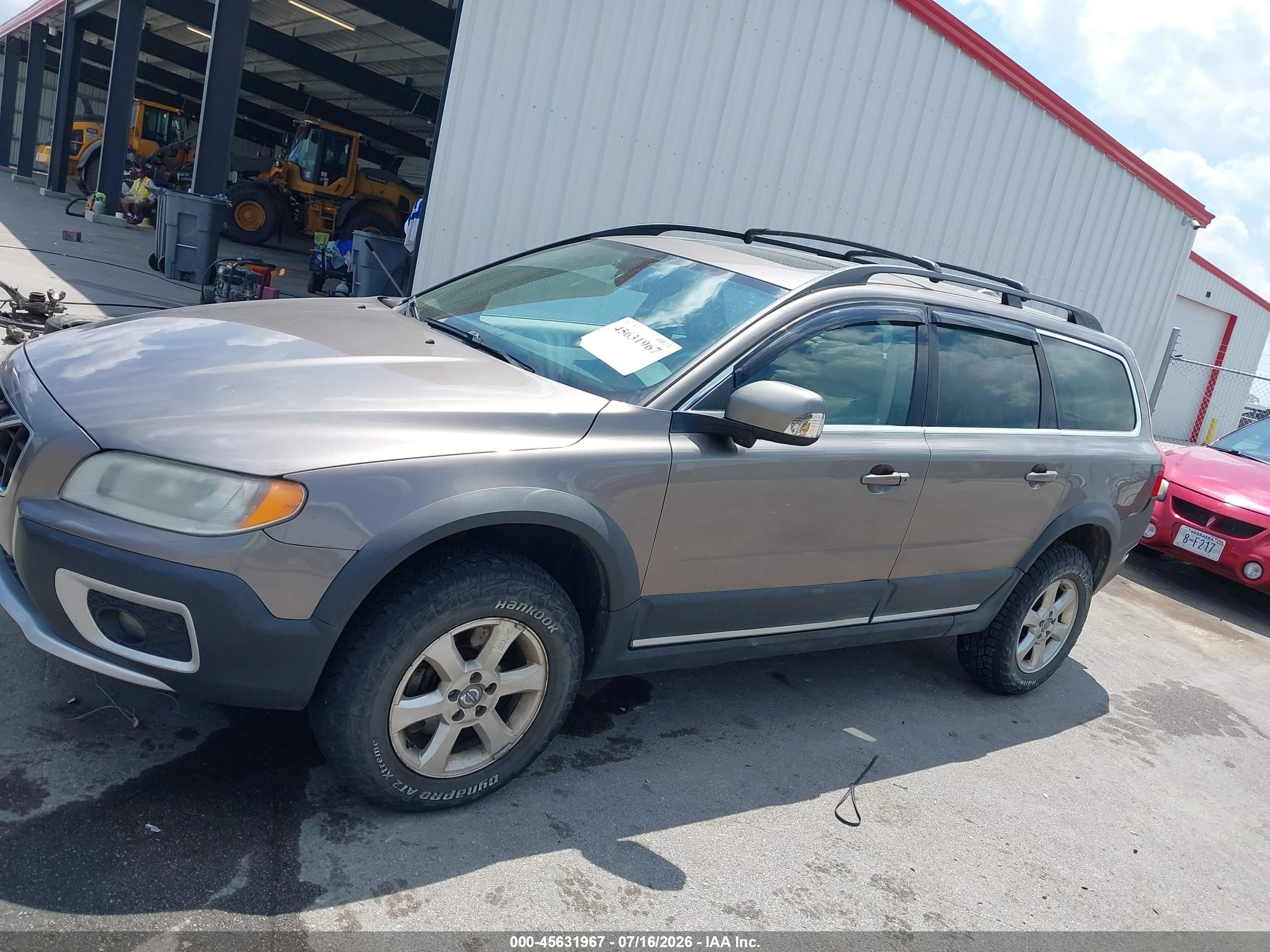 2010 Volvo Xc70 3.2 Brown vin: YV4982BZ1A1083048