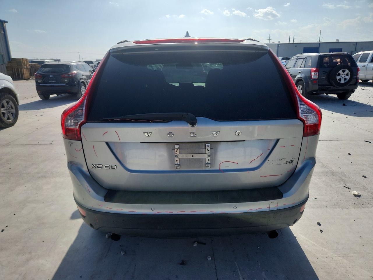 2010 Volvo Xc60 3.2 Серебряный vin: YV4982DL4A2077747