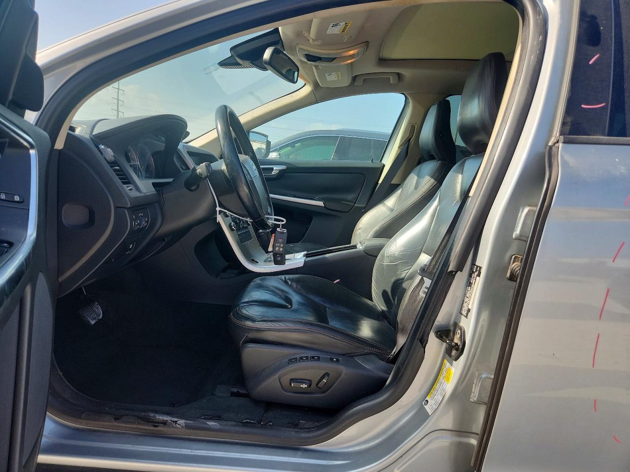 2010 Volvo Xc60 3.2 Серебряный vin: YV4982DL4A2077747