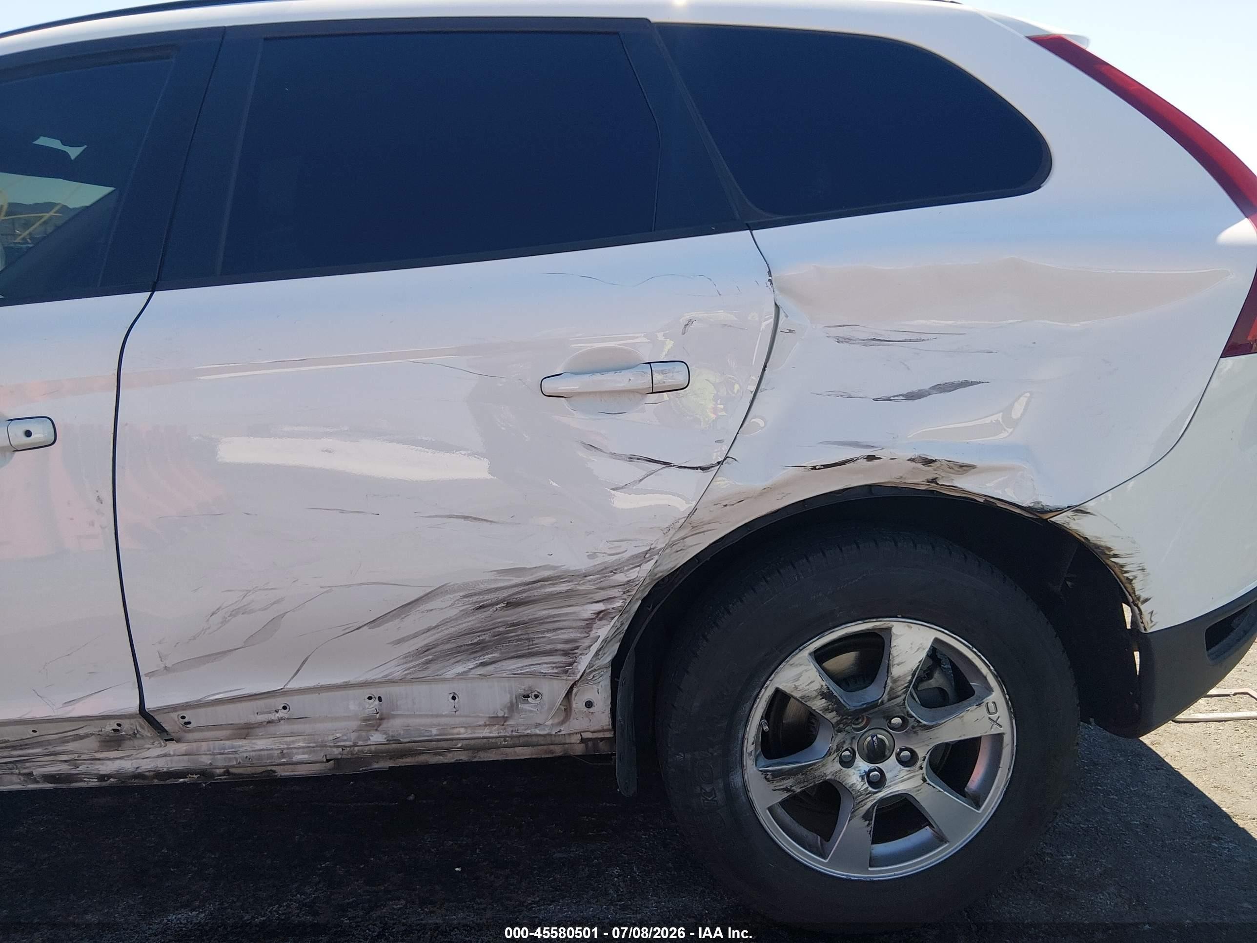 2010 Volvo Xc60 3.2 Белый vin: YV4982DL9A2077498
