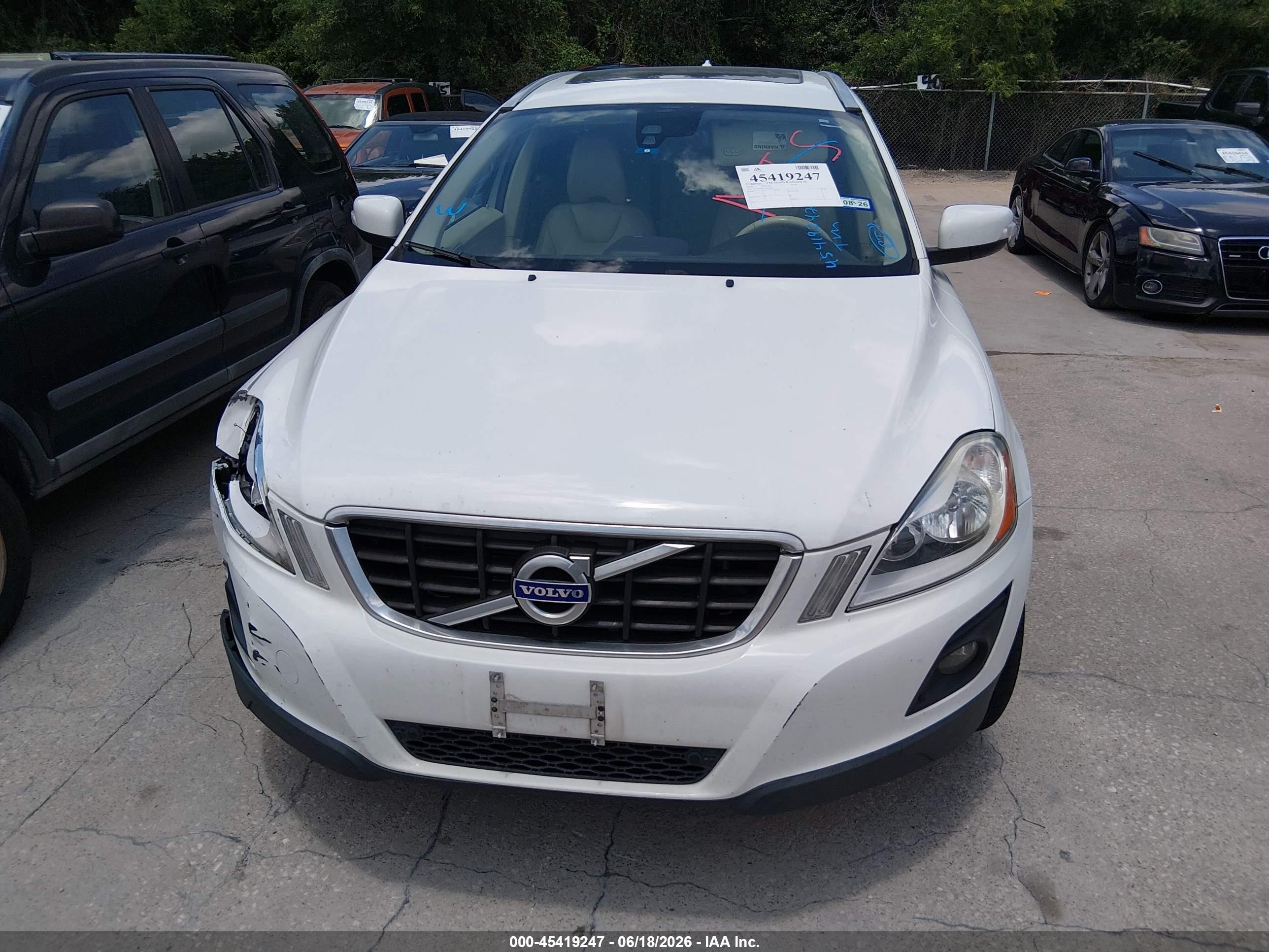 2010 Volvo Xc60 T6/t6 R-design White vin: YV4992DZ2A2035403