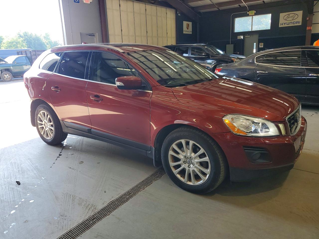 2010 Volvo Xc60 T6 Maroon vin: YV4992DZ4A2060383