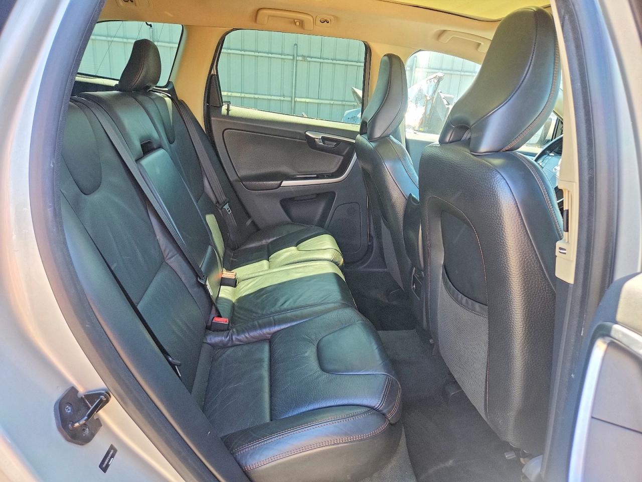 2010 Volvo Xc60 T6 Silver vin: YV4992DZ5A2019485