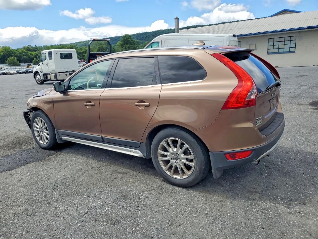 2010 Volvo Xc60 T6 Tan vin: YV4992DZ5A2074082