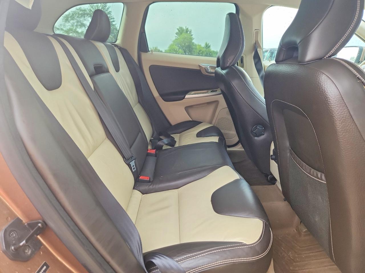 2010 Volvo Xc60 T6 Желто-коричневый vin: YV4992DZ6A2019365