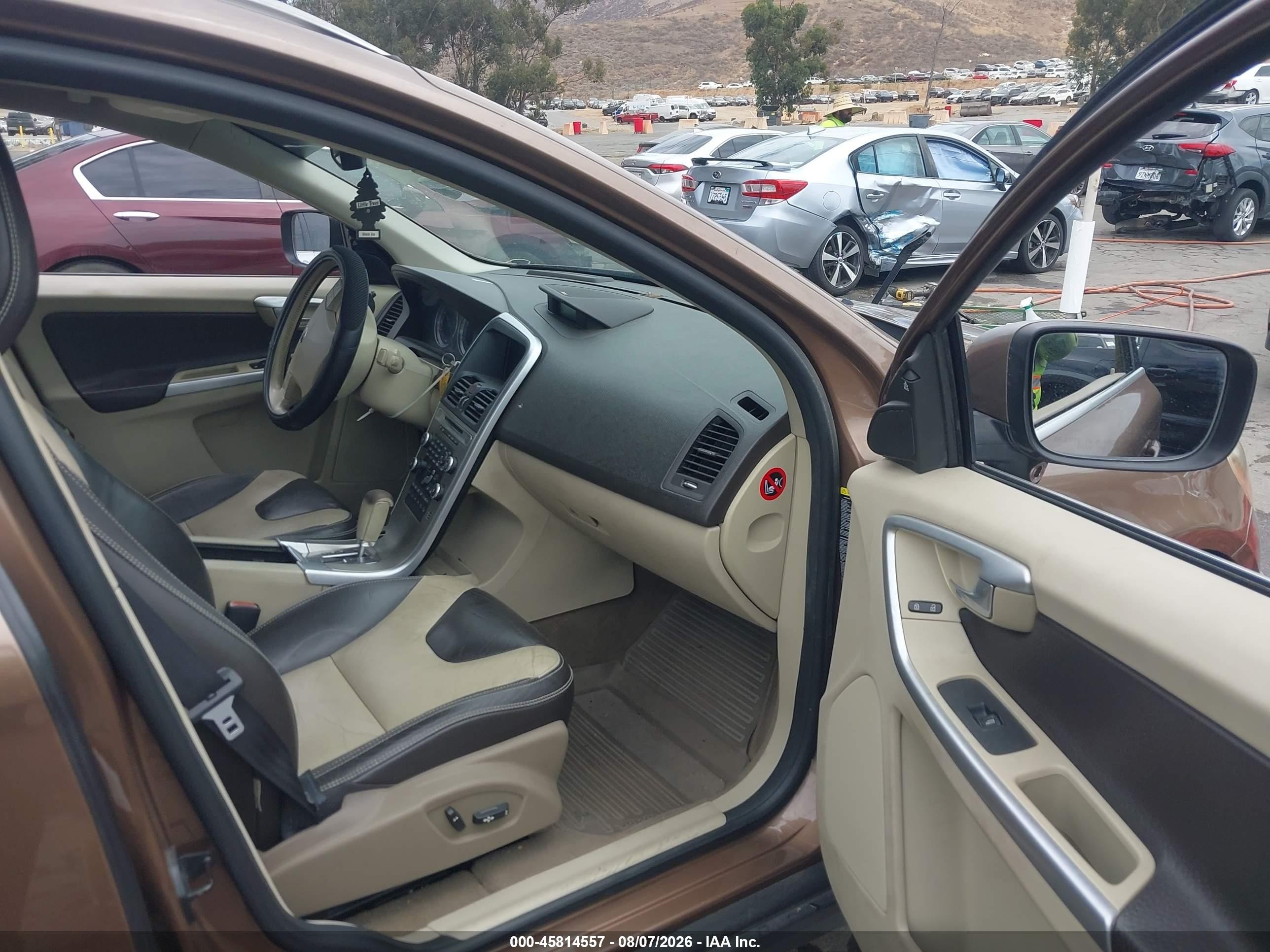 2010 Volvo Xc60 T6/t6 R-design Brown vin: YV4992DZ7A2035221