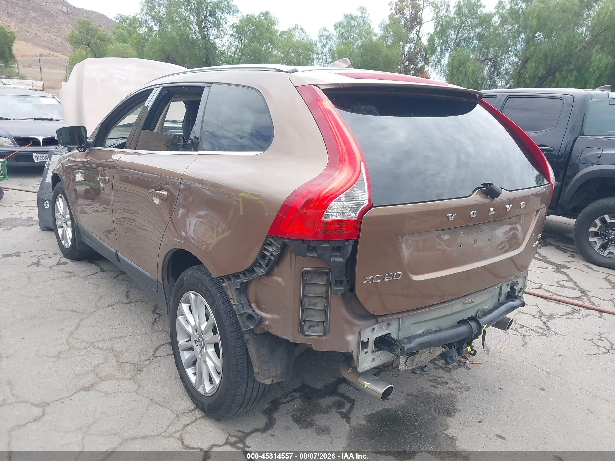 2010 Volvo Xc60 T6/t6 R-design Brown vin: YV4992DZ7A2035221
