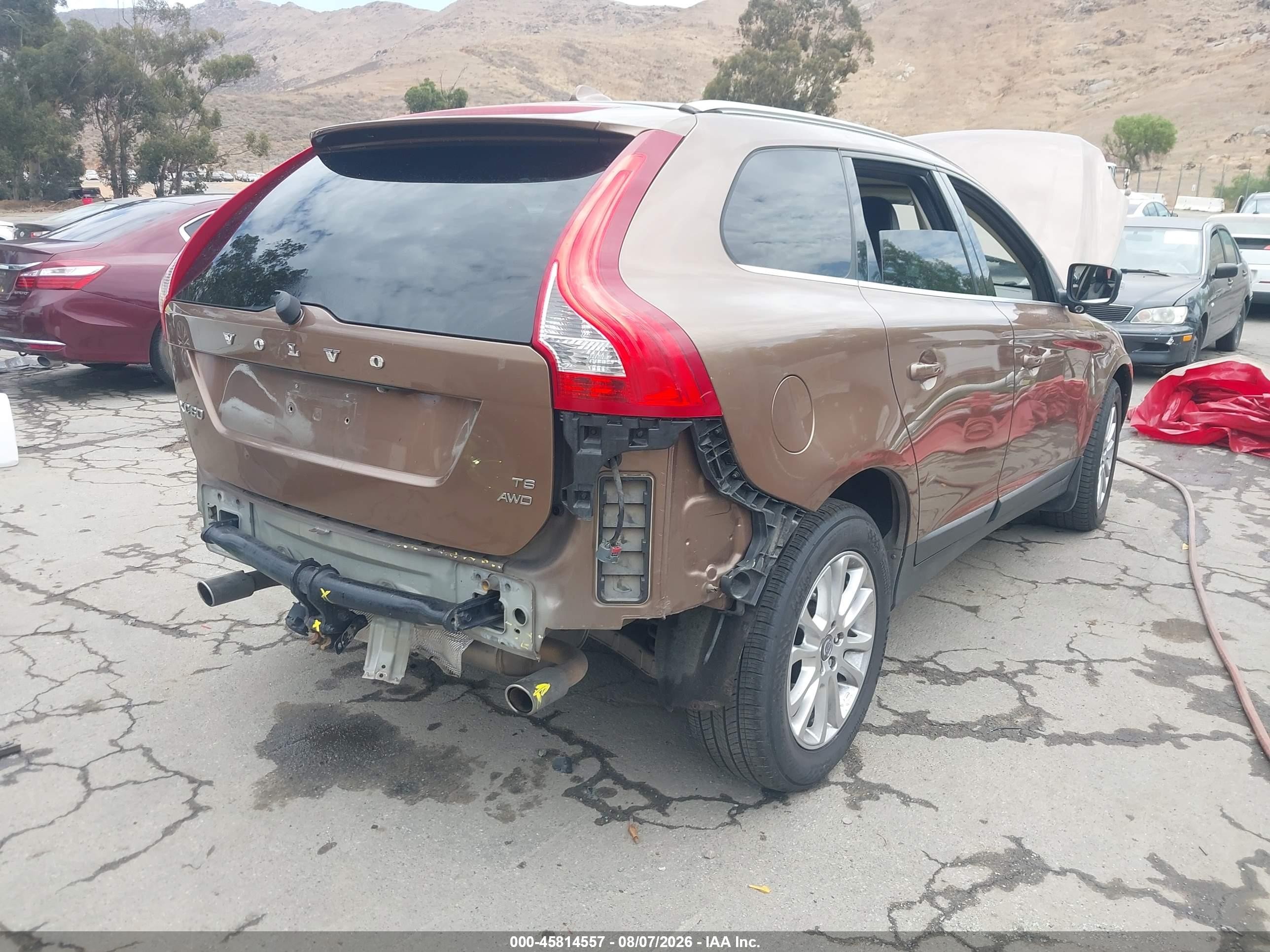 2010 Volvo Xc60 T6/t6 R-design Brown vin: YV4992DZ7A2035221